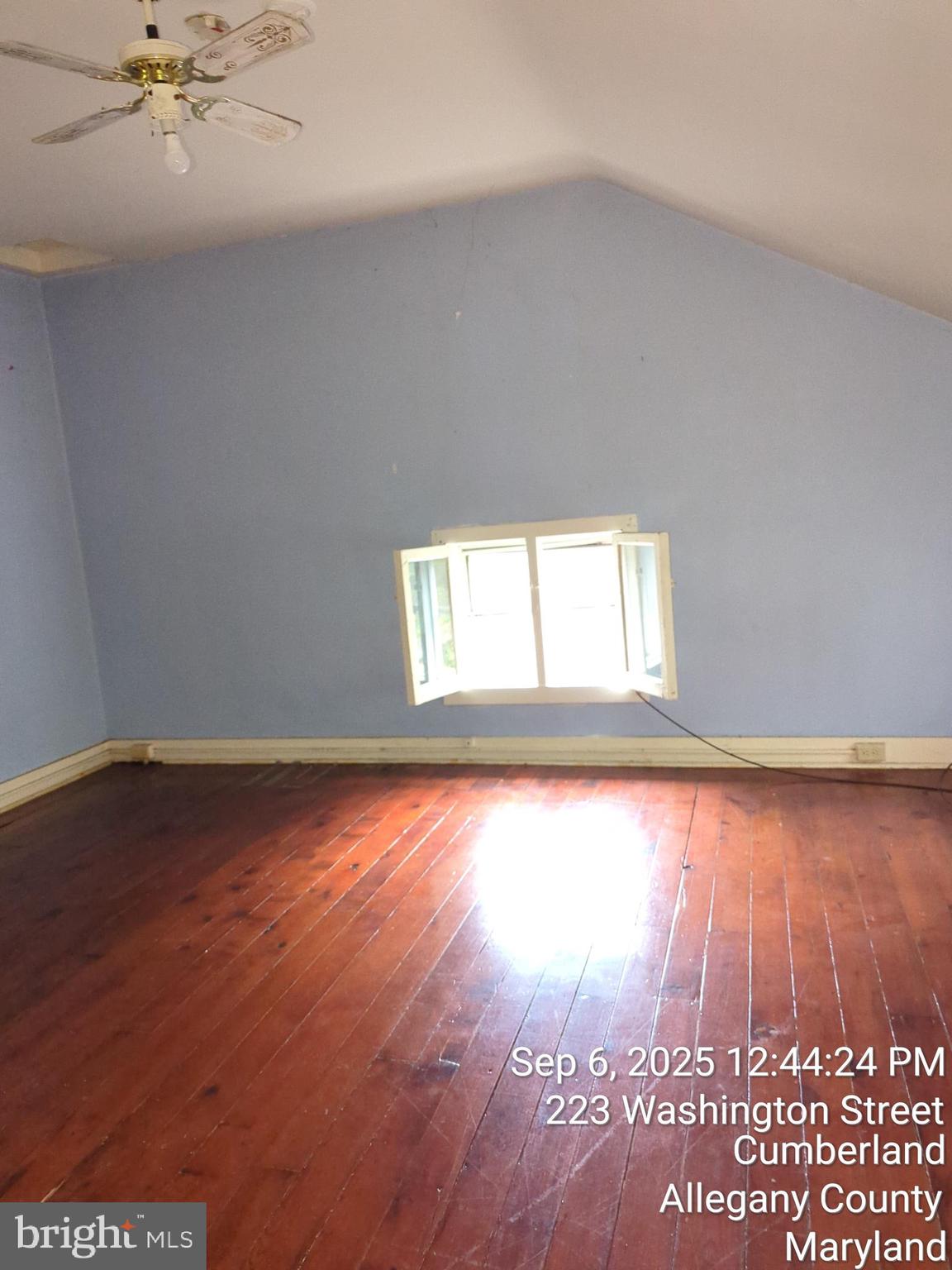 WEST SIDE - Commercial Sale