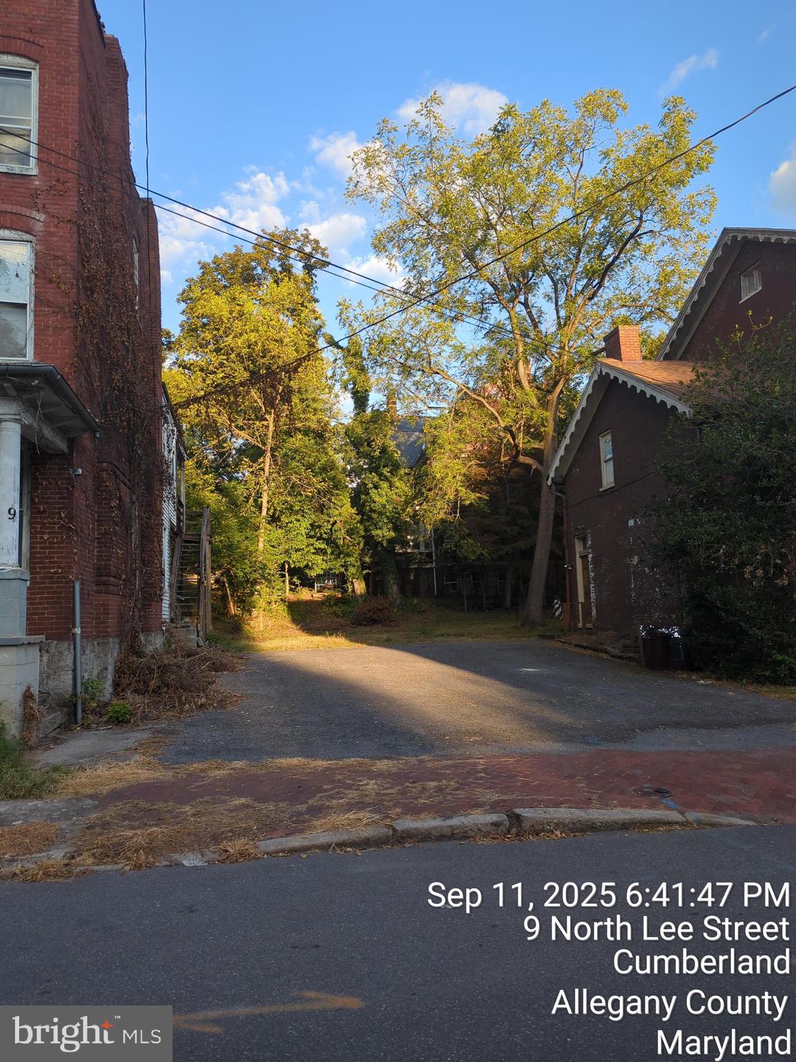 WEST SIDE - Commercial Sale