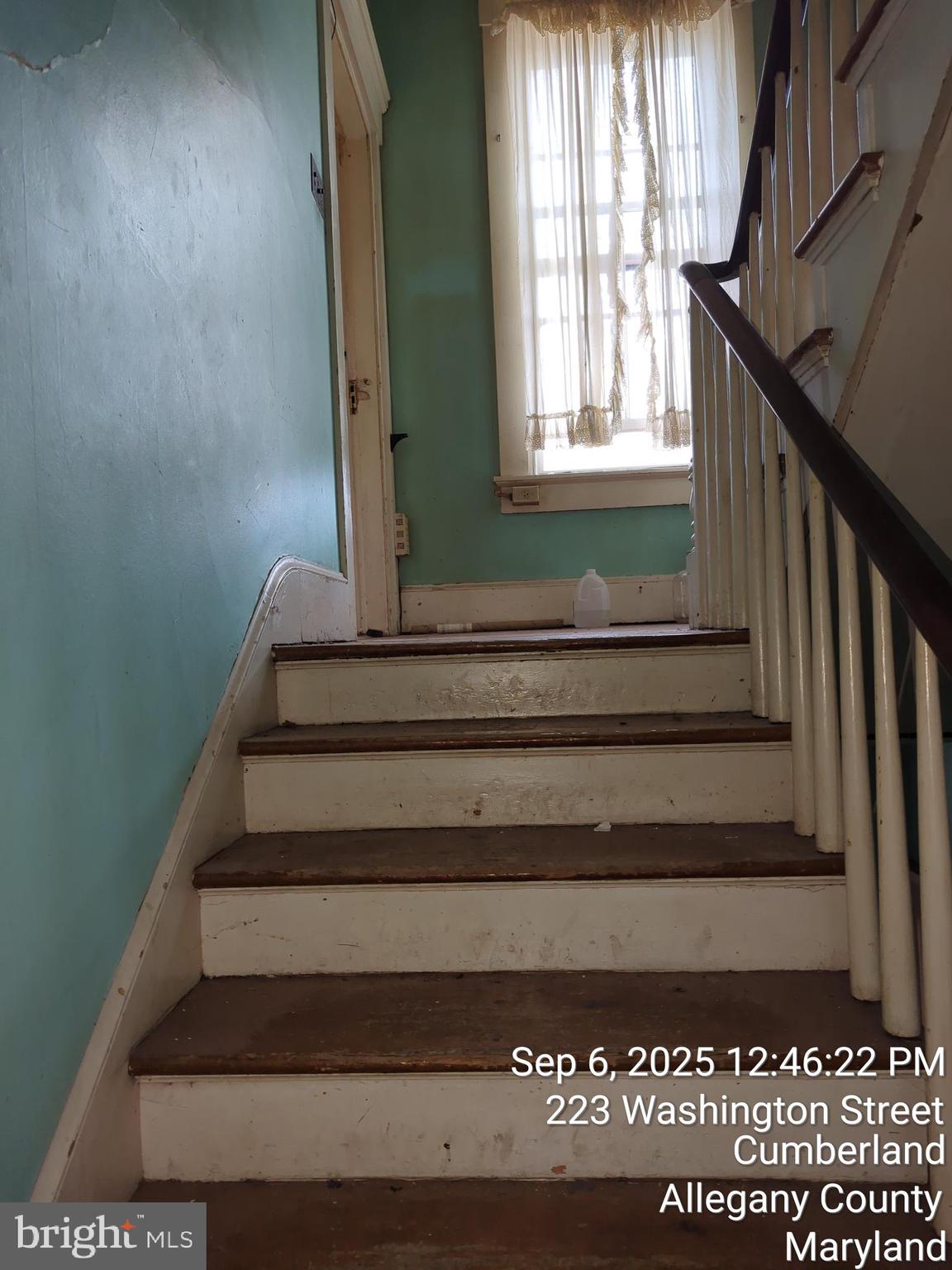 WEST SIDE - Commercial Sale