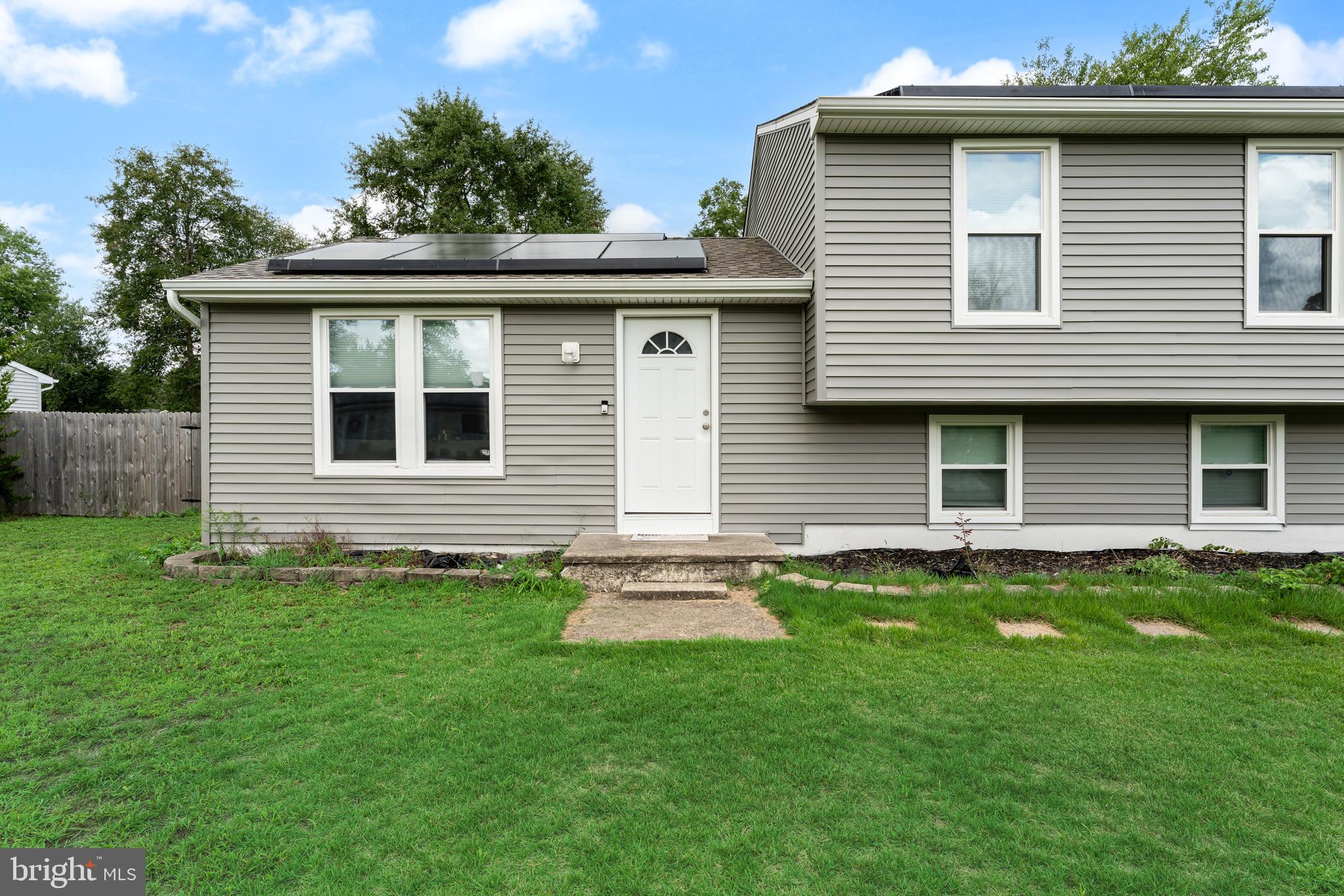 5913 MAPLE DRIVE