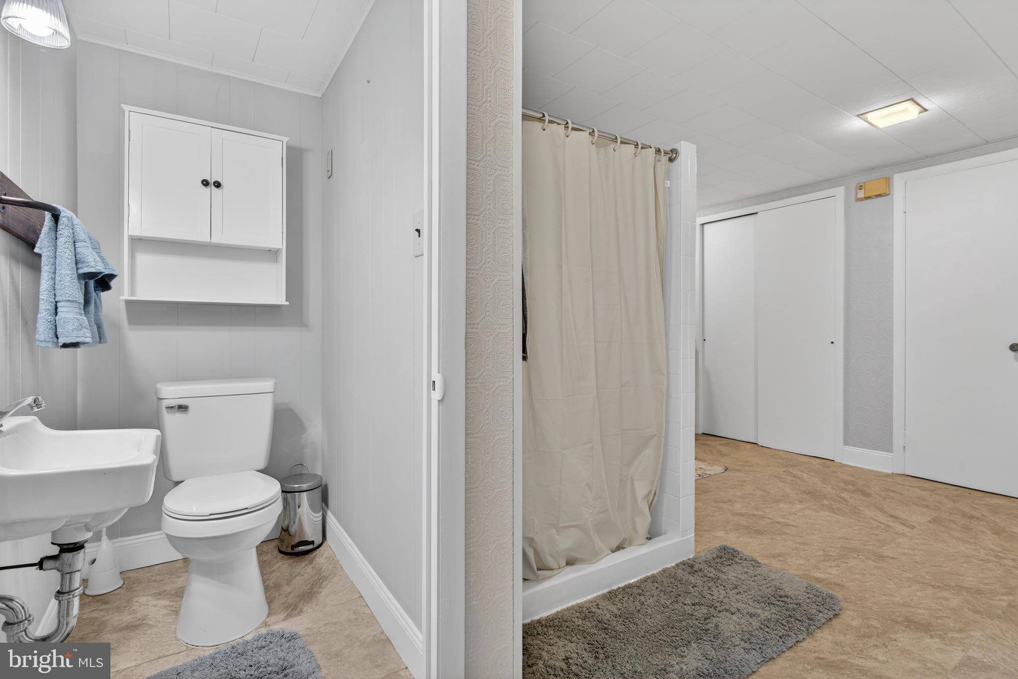 MANOR RIDGE - Residential