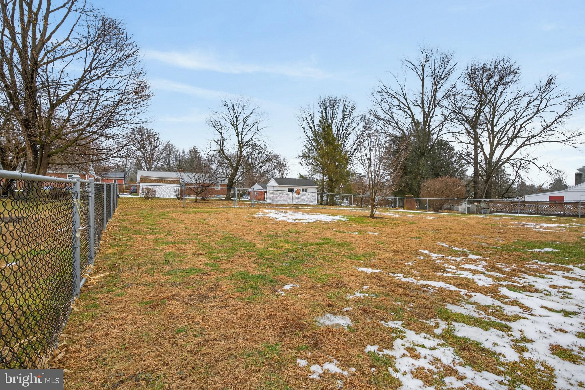 MANOR RIDGE - Residential