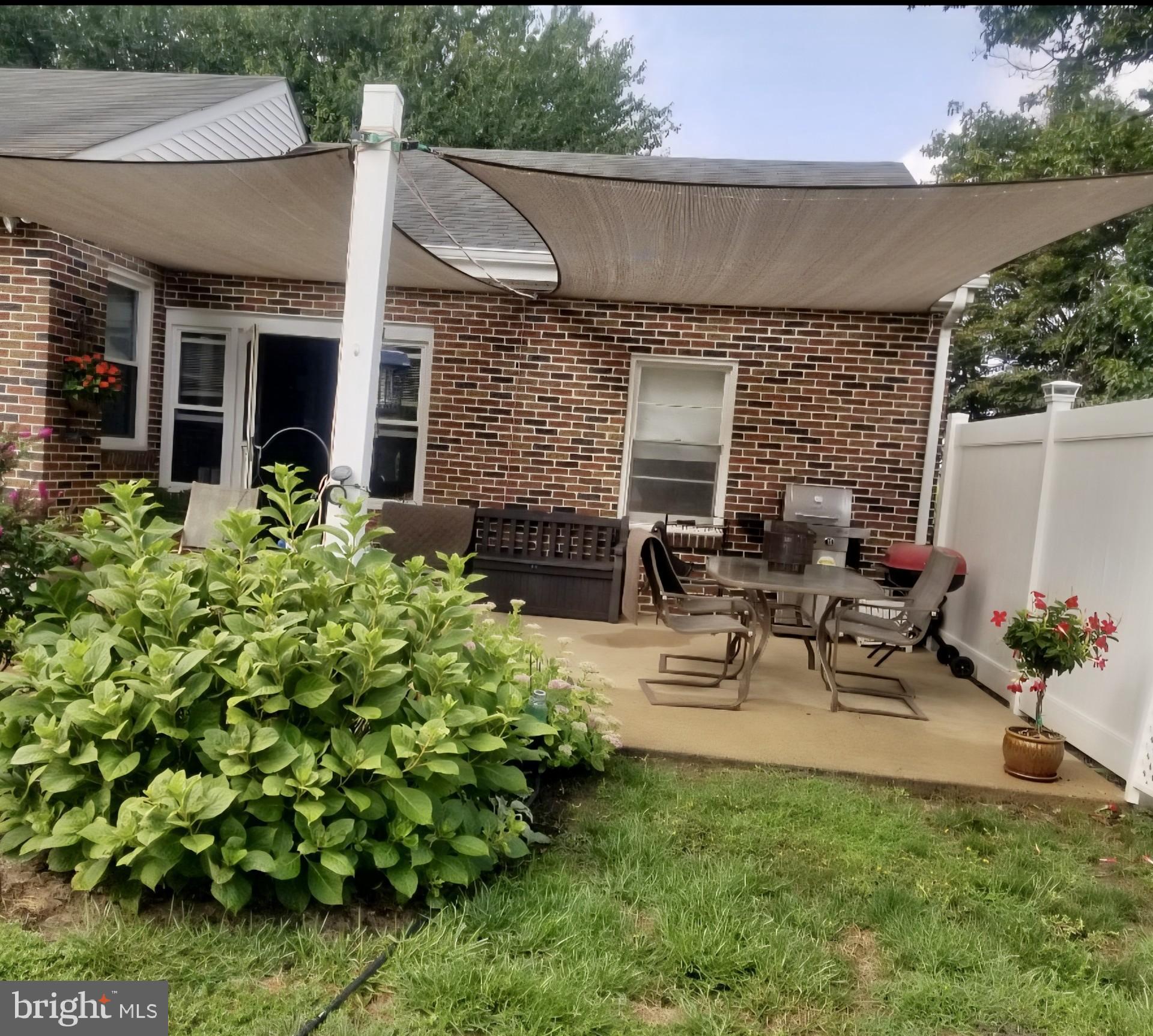 MANOR RIDGE - Residential