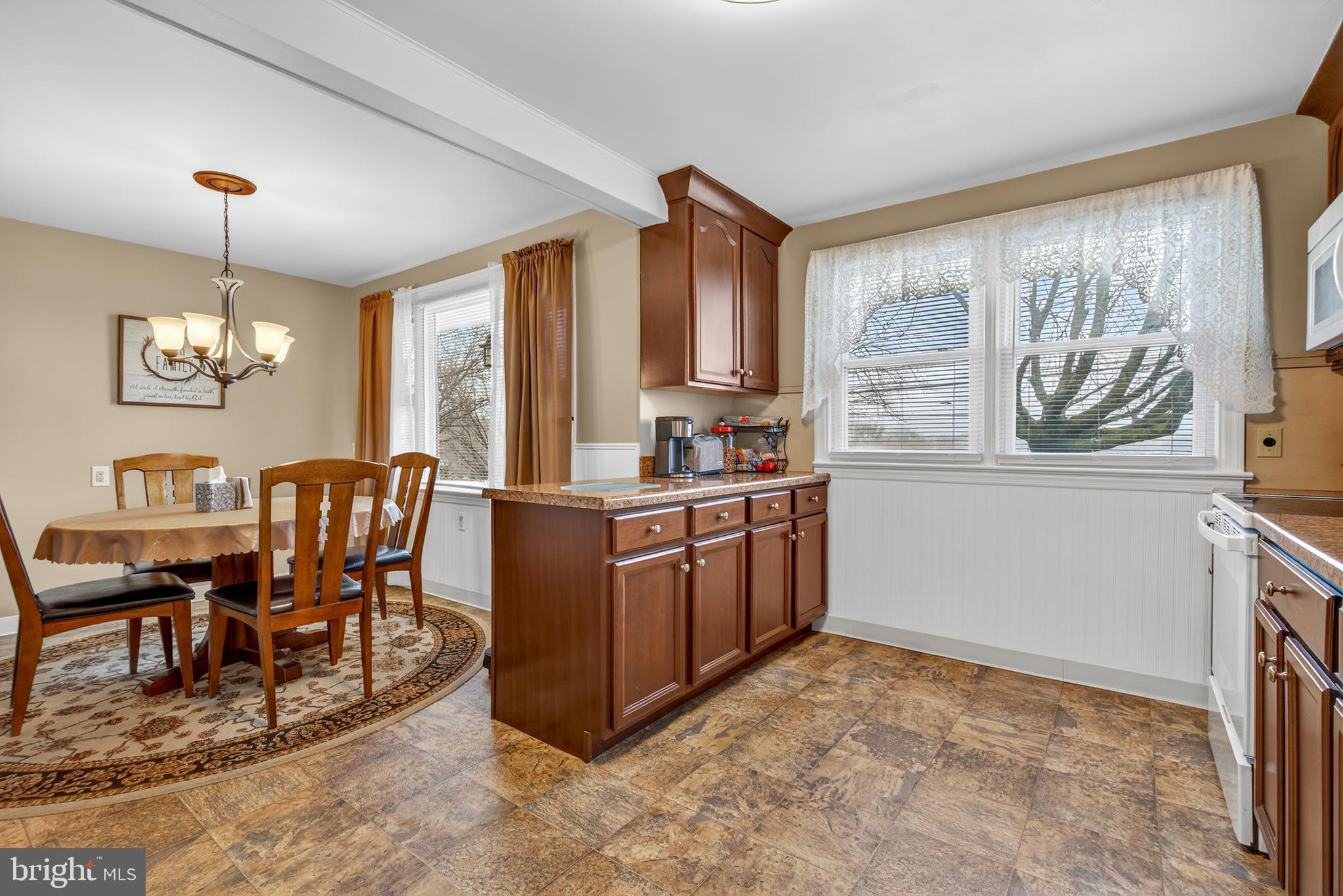 MANOR RIDGE - Residential