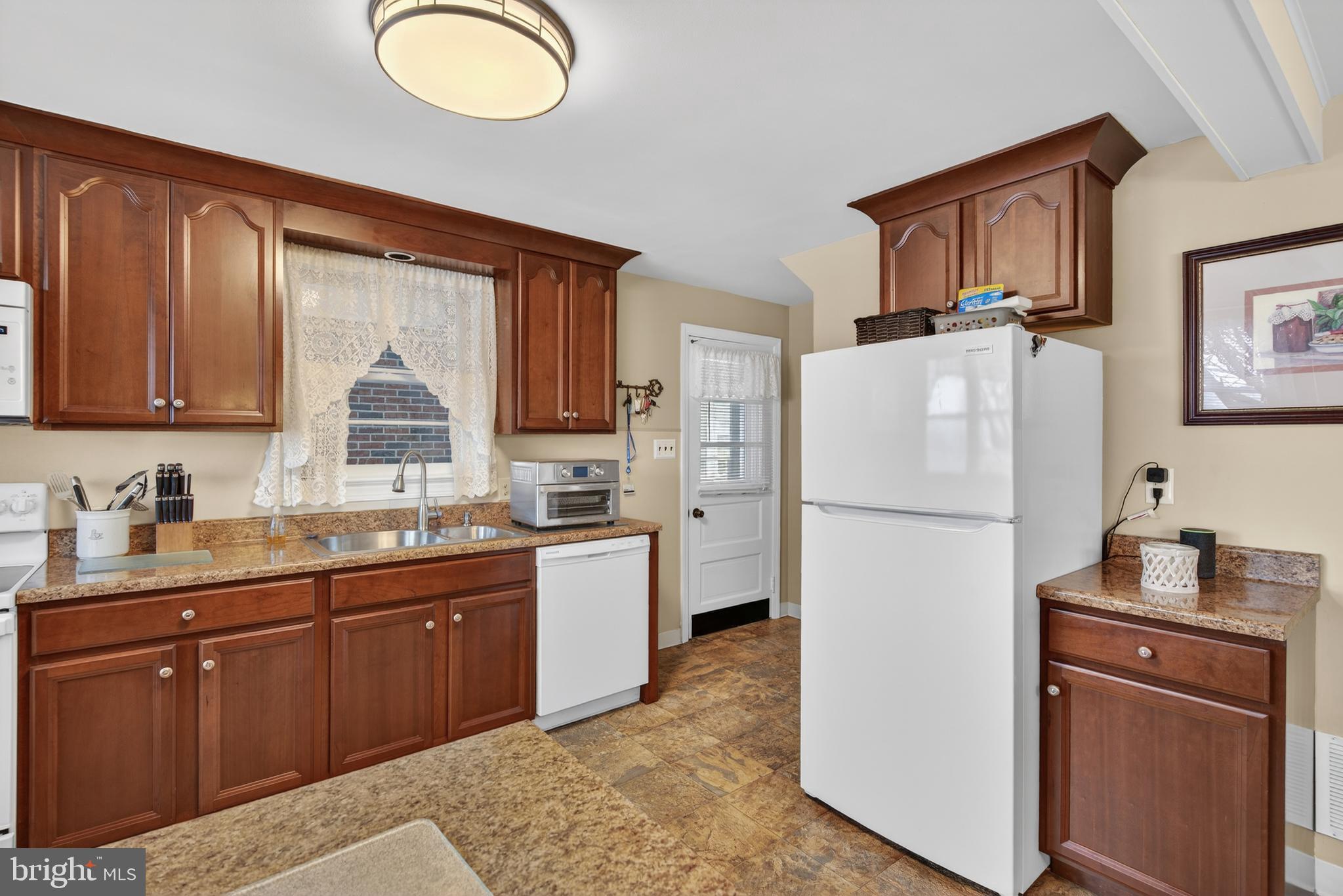 MANOR RIDGE - Residential