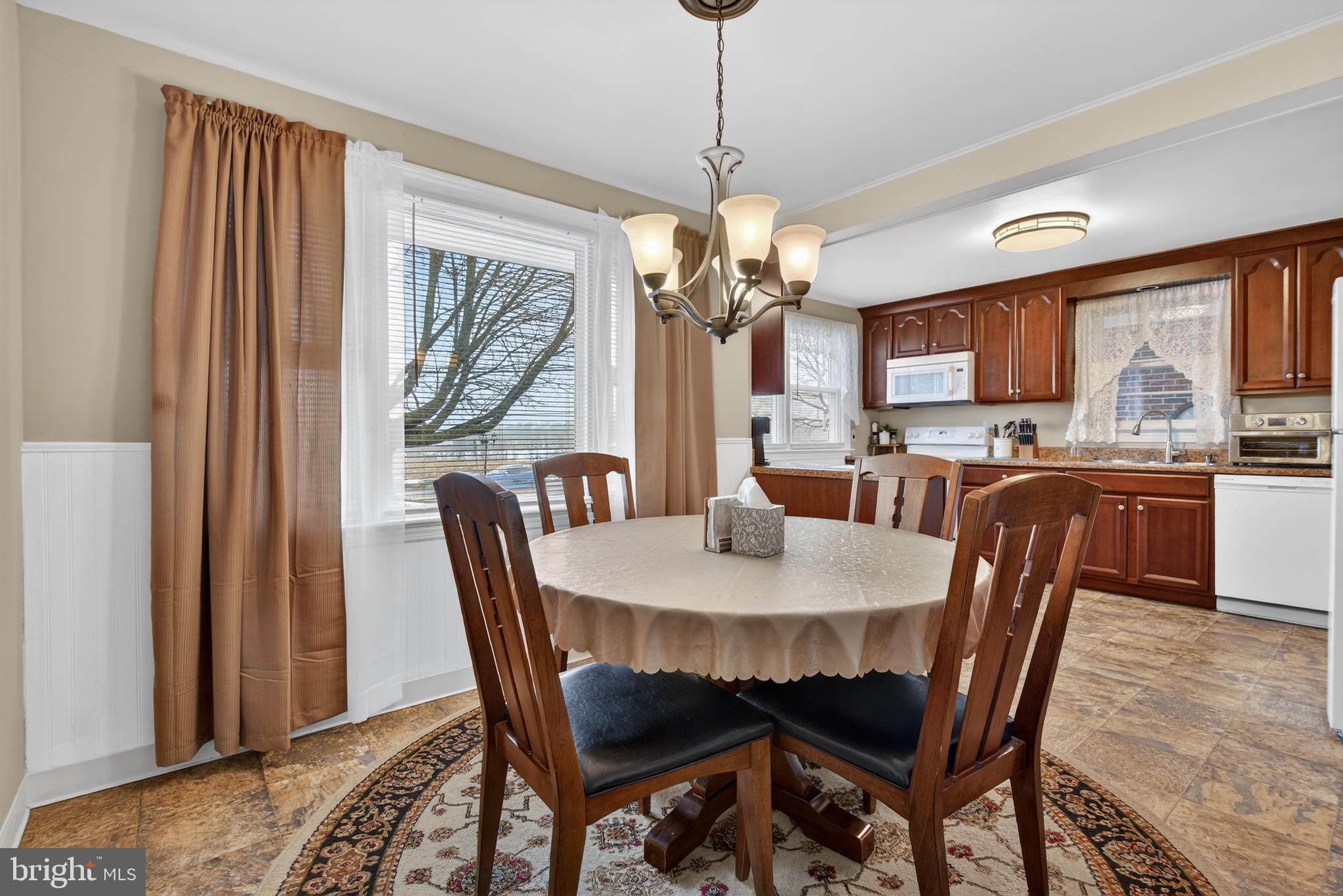 MANOR RIDGE - Residential