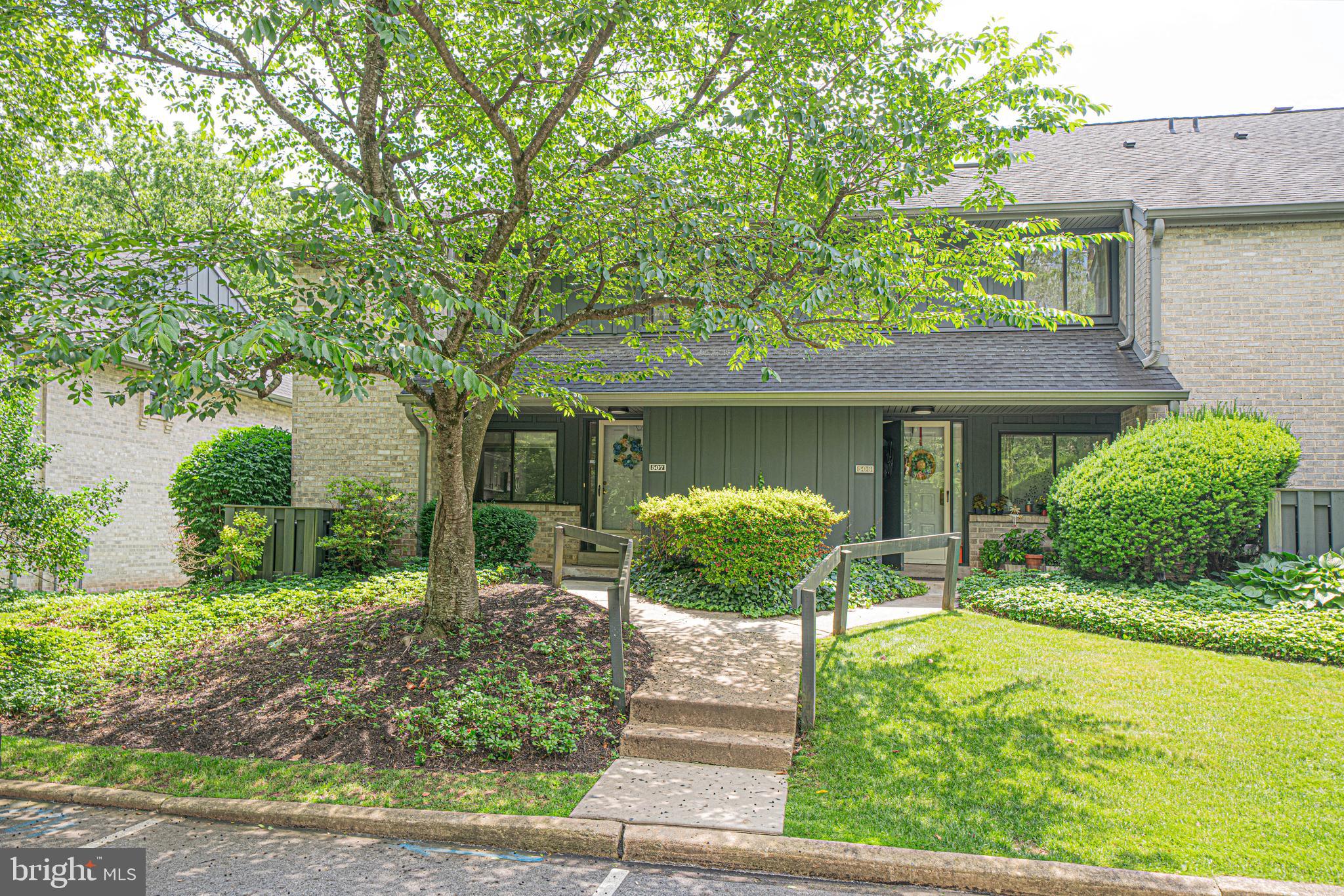 507 FOXWOOD LANE 507
