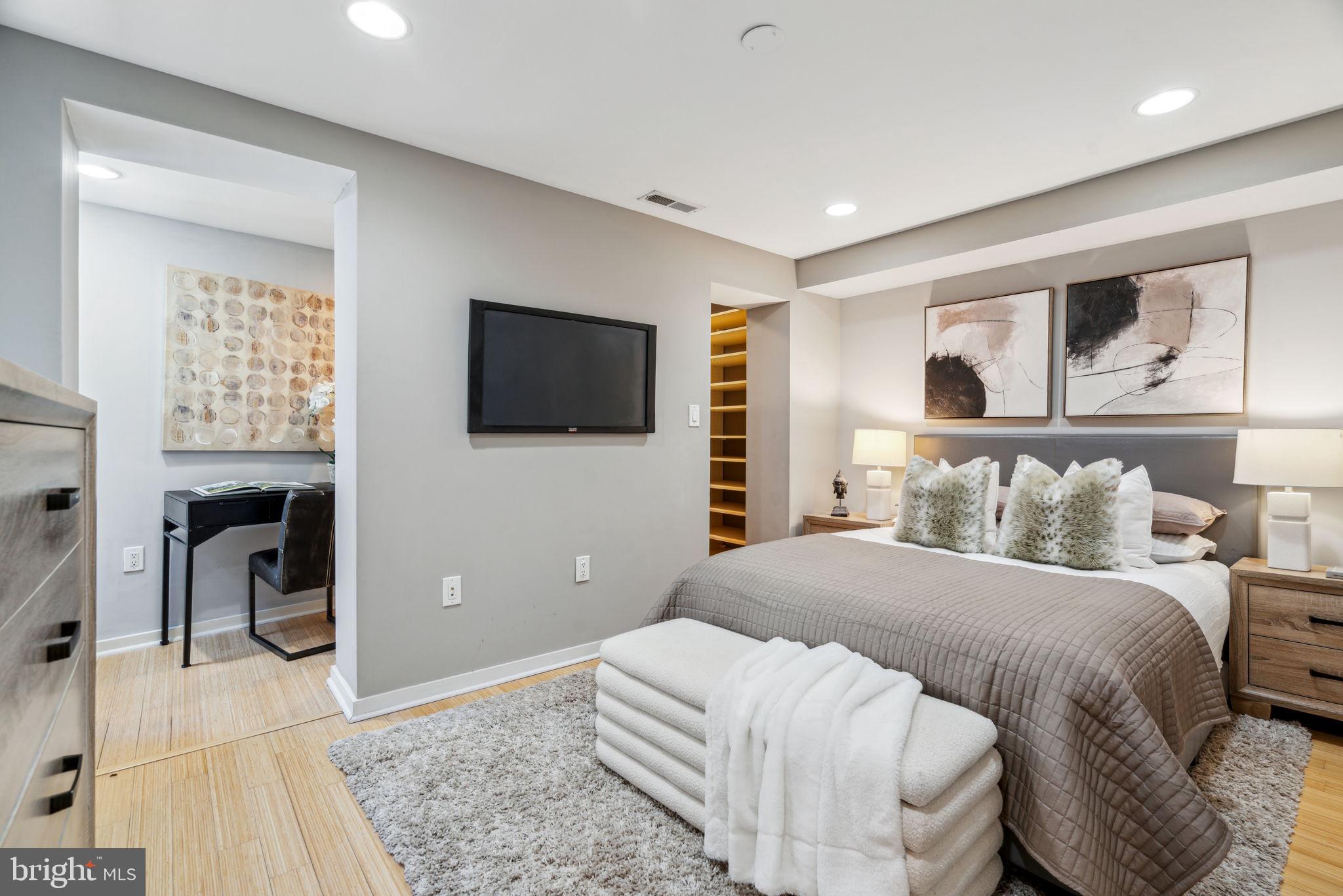 FAIRMOUNT - Residential