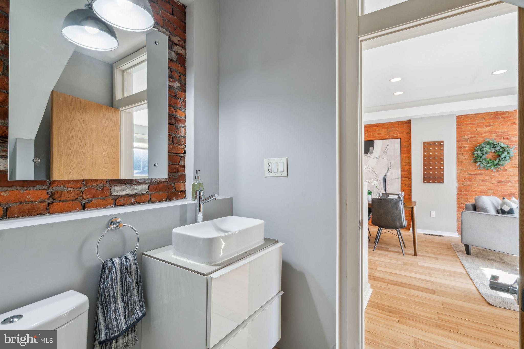 FAIRMOUNT - Residential