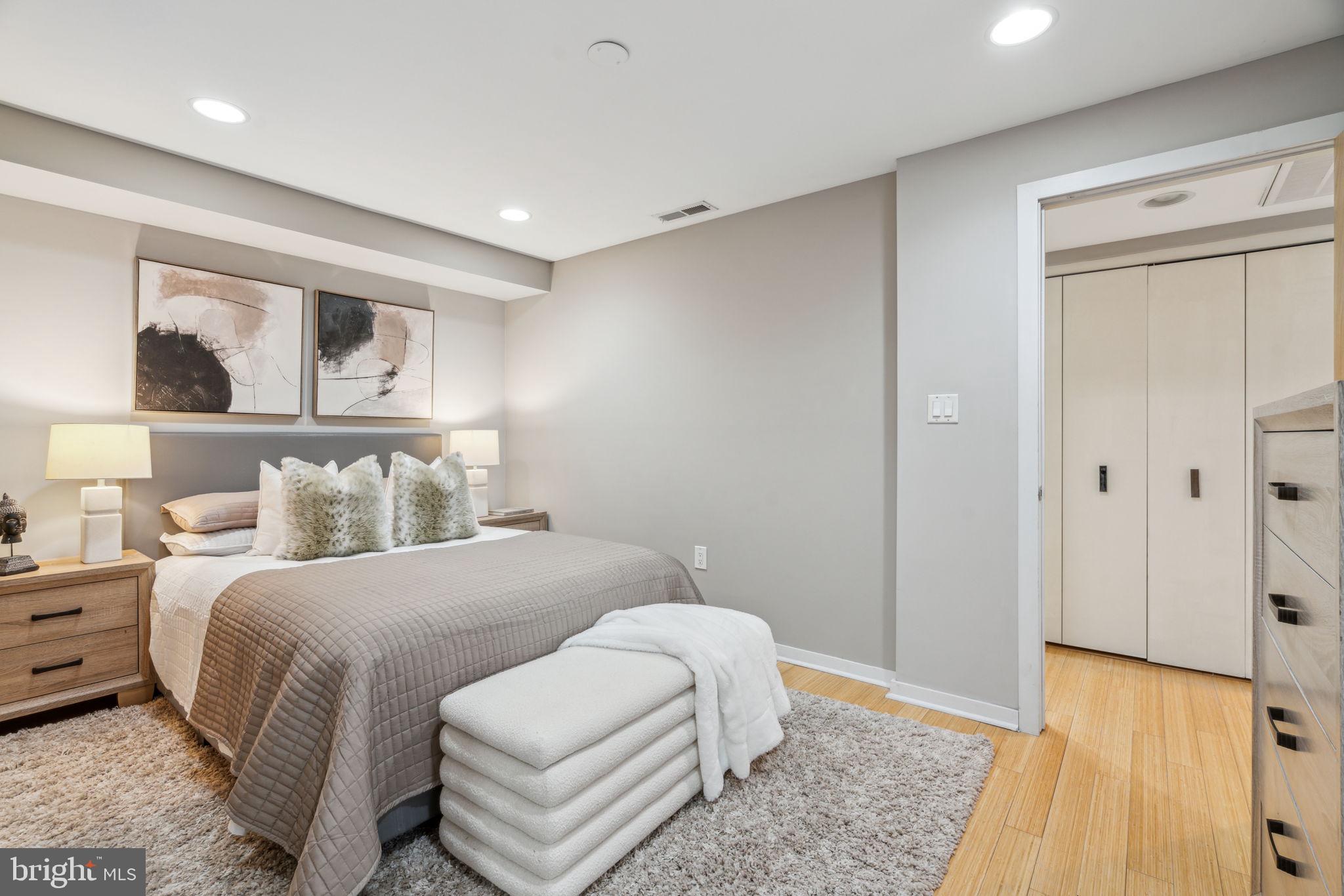 FAIRMOUNT - Residential