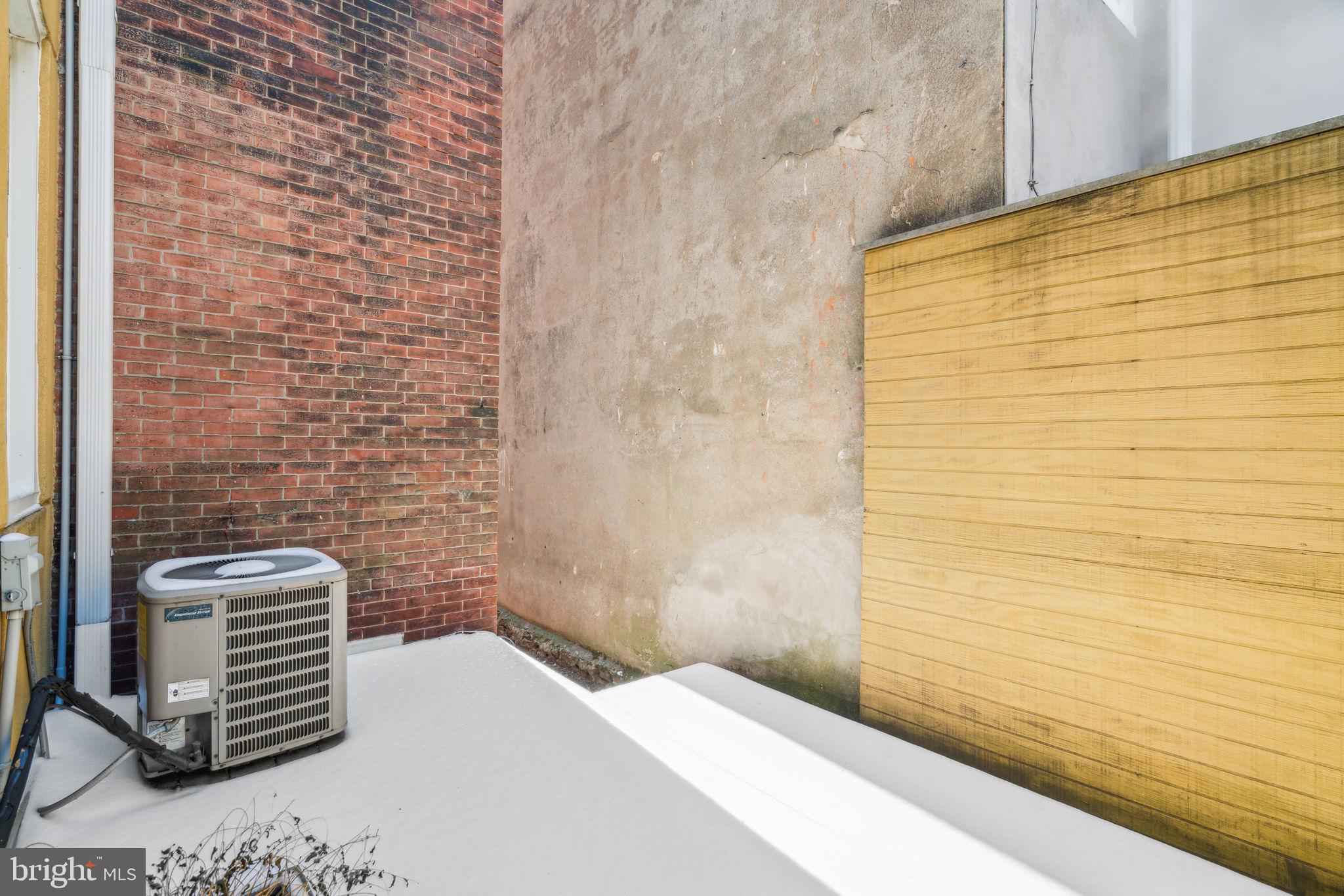 FAIRMOUNT - Residential