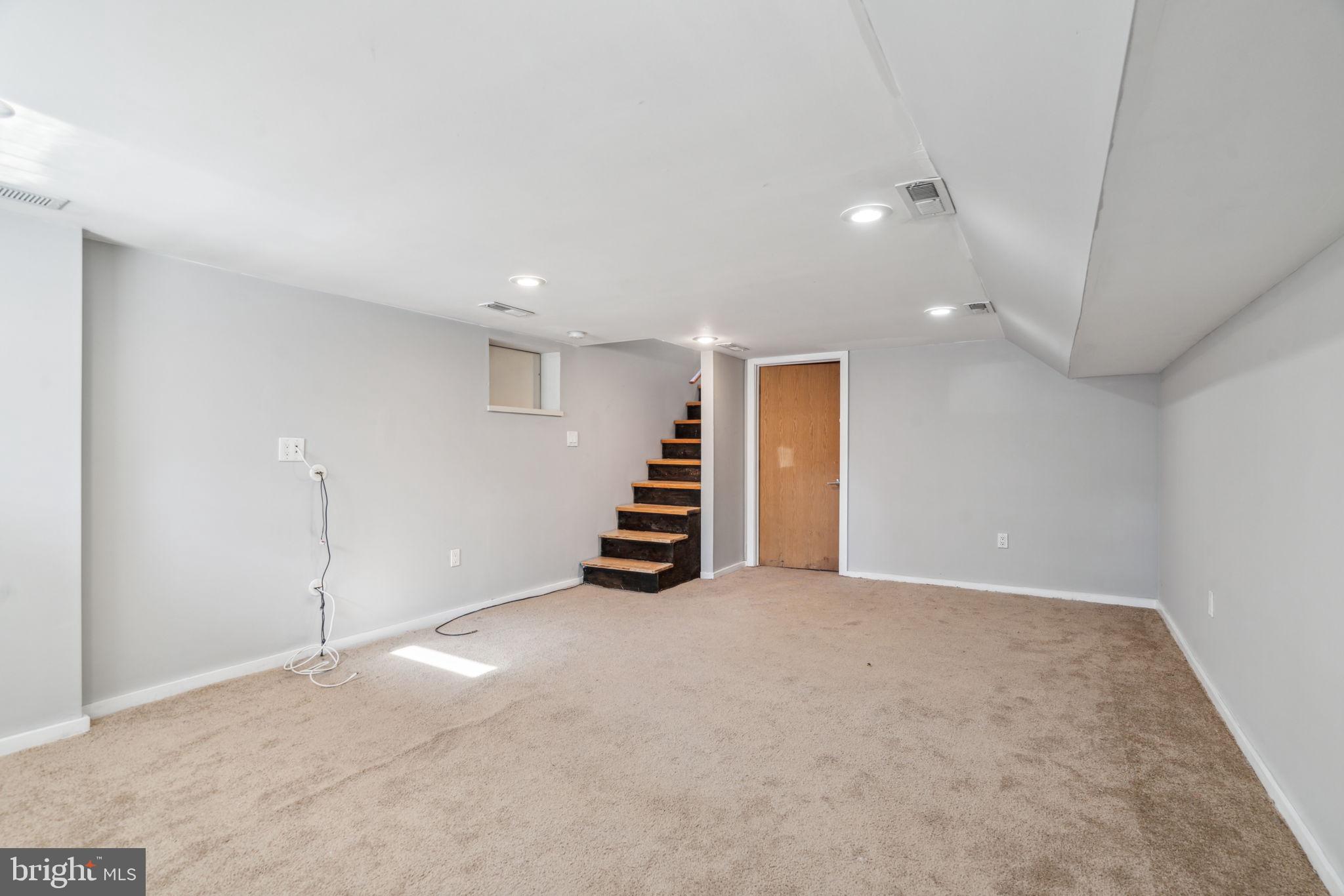 FAIRMOUNT - Residential