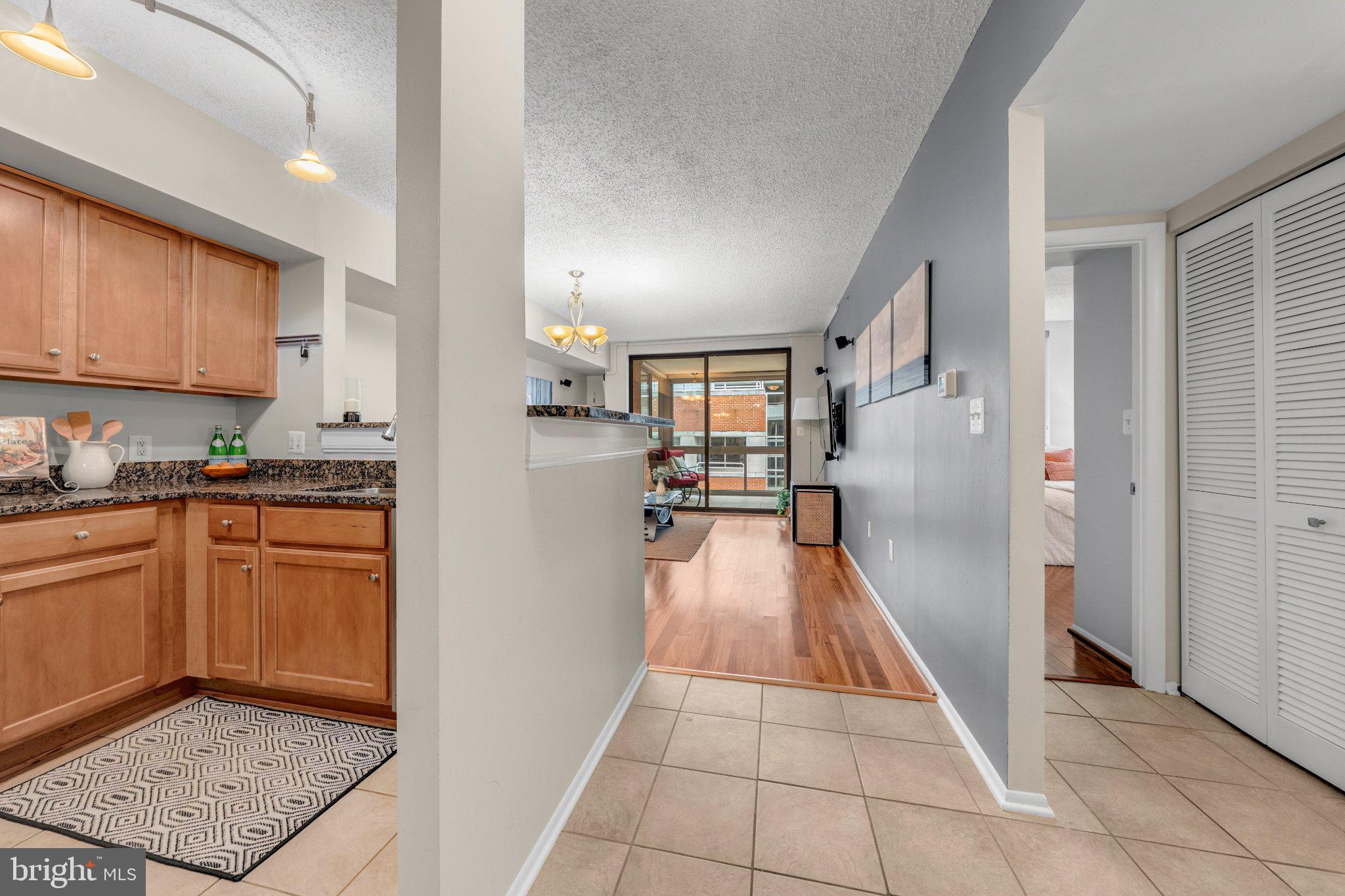 1001 N VERMONT STREET 905