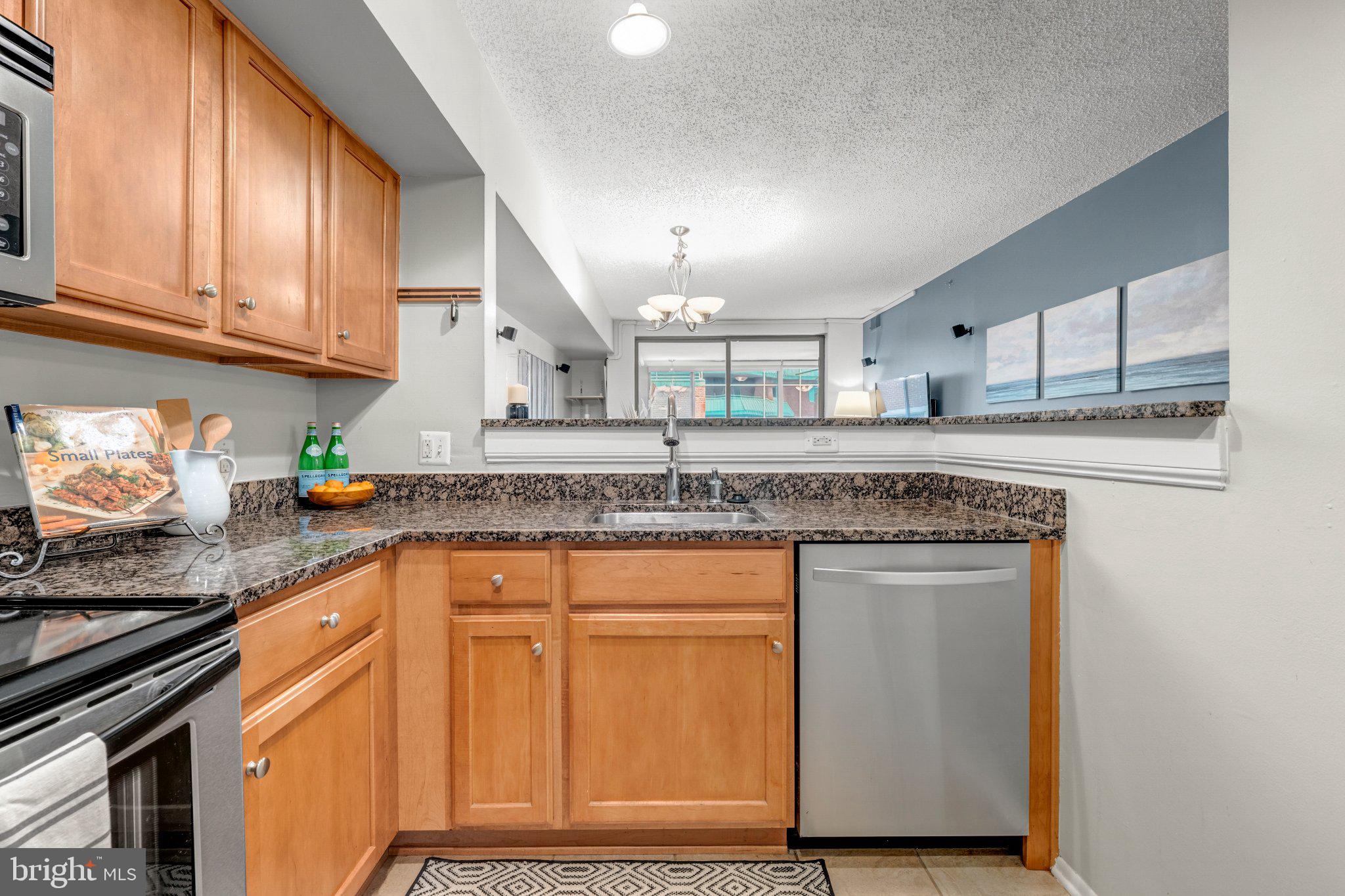 1001 N VERMONT STREET 905