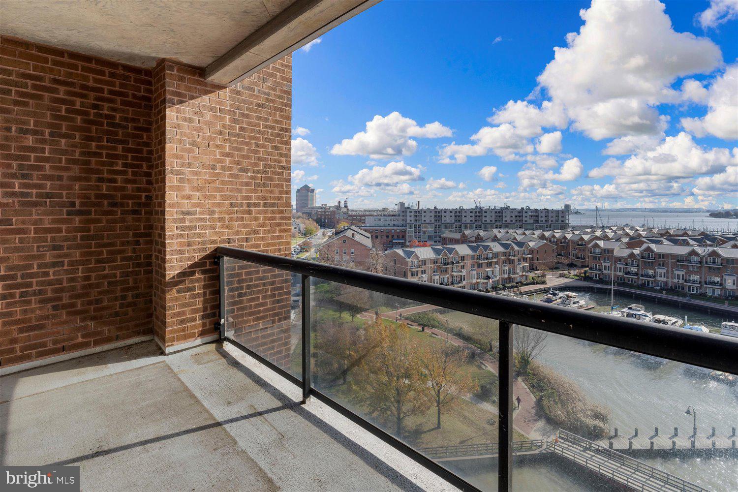 CANTON WATERFRONT - Residential