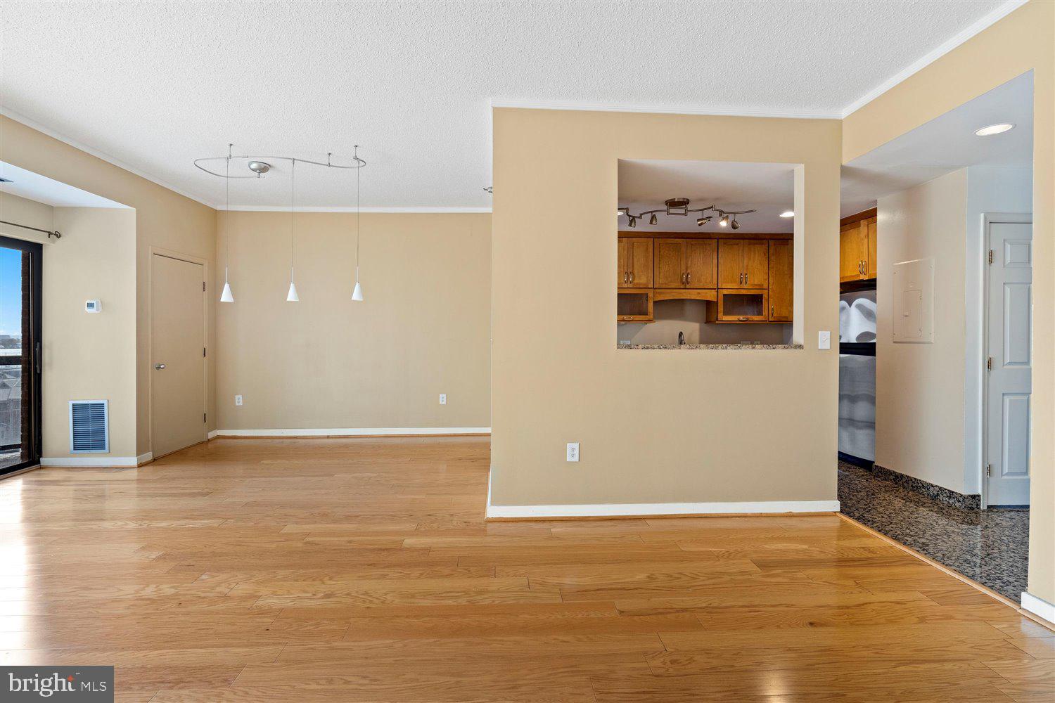 CANTON WATERFRONT - Residential