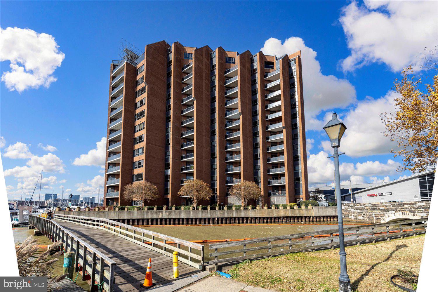 CANTON WATERFRONT - Residential