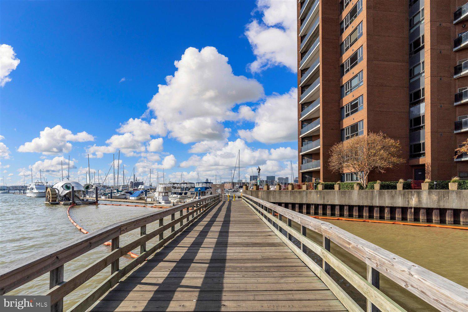 CANTON WATERFRONT - Residential