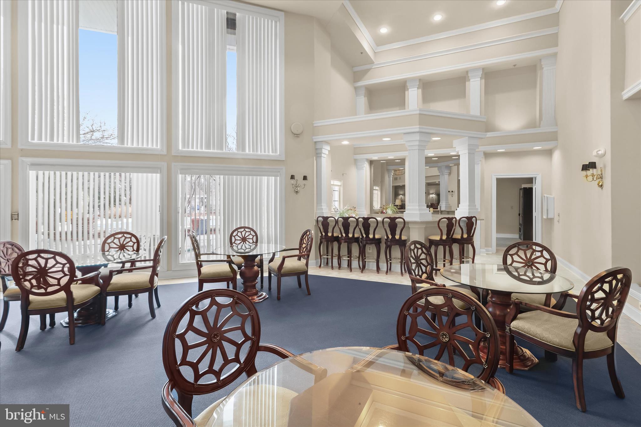 ENGLISH COUNTRY MANOR - Residential