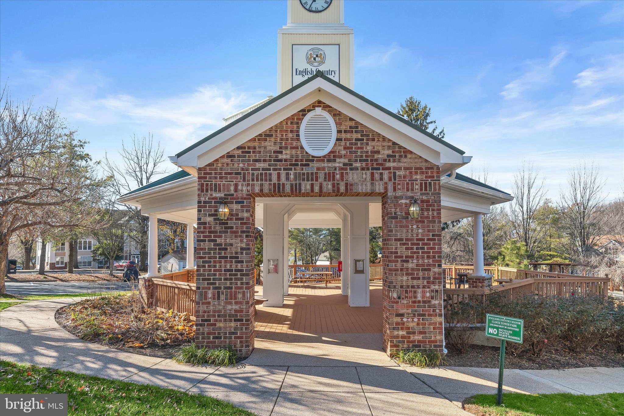 ENGLISH COUNTRY MANOR - Residential