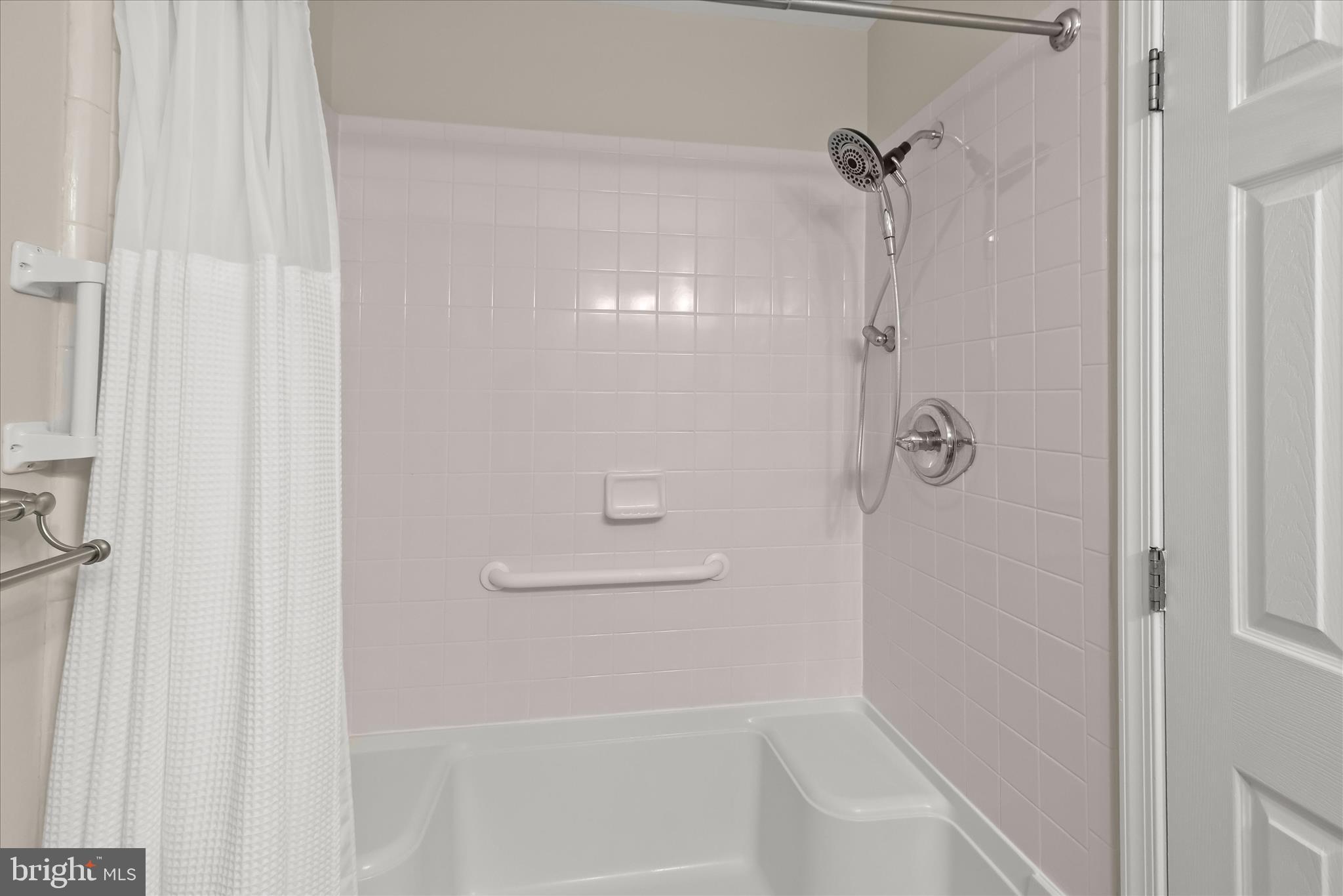 ENGLISH COUNTRY MANOR - Residential