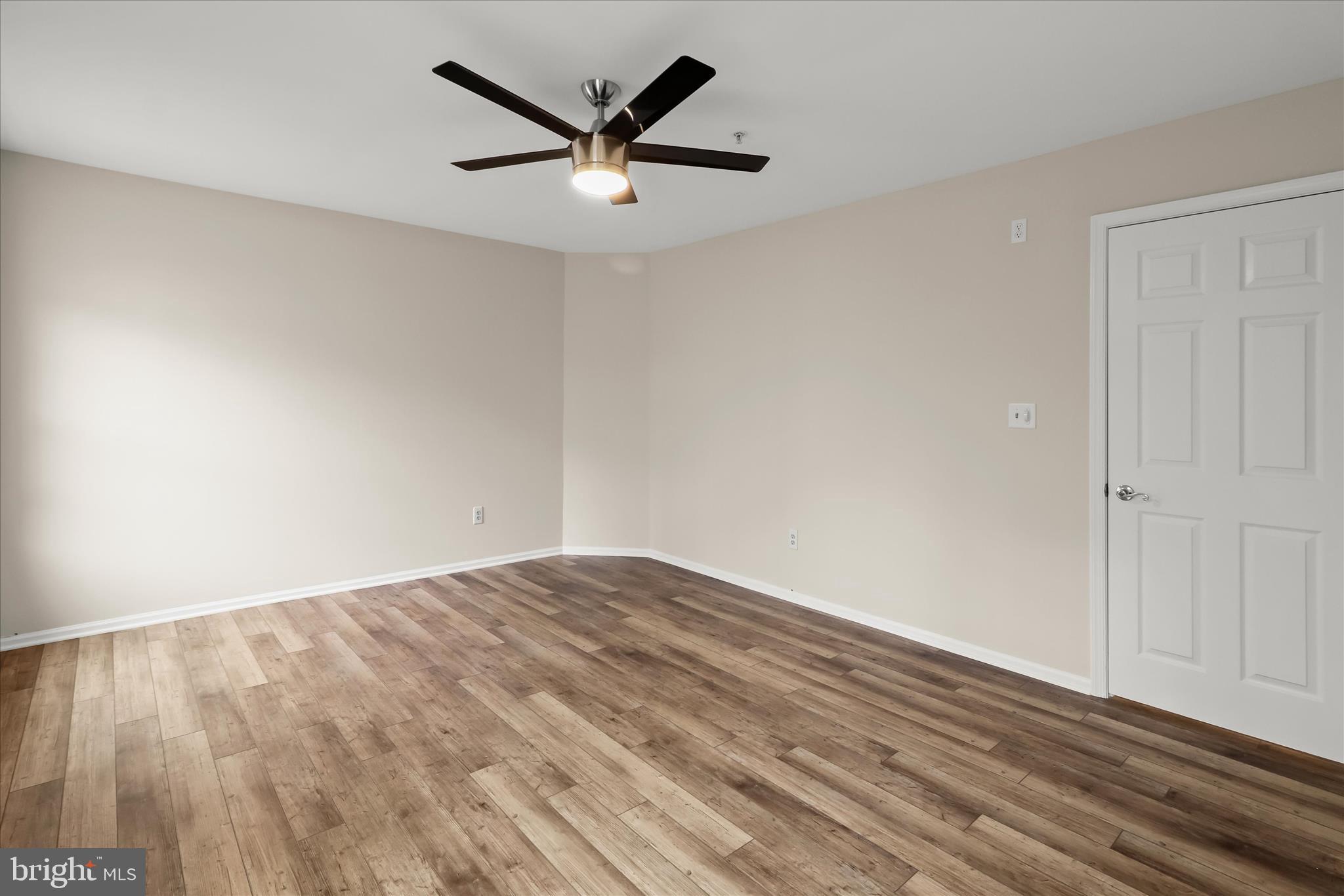 ENGLISH COUNTRY MANOR - Residential