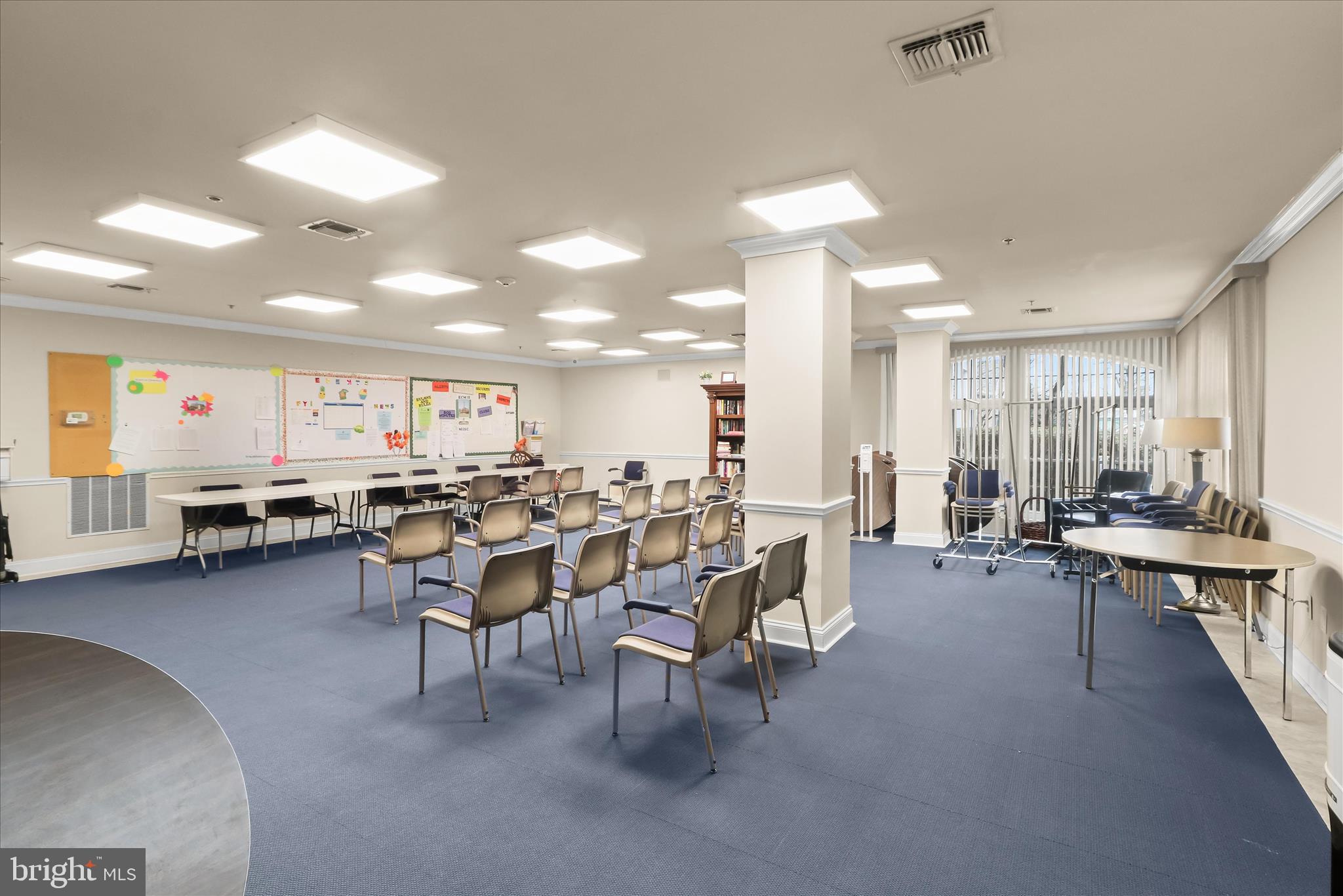 ENGLISH COUNTRY MANOR - Residential