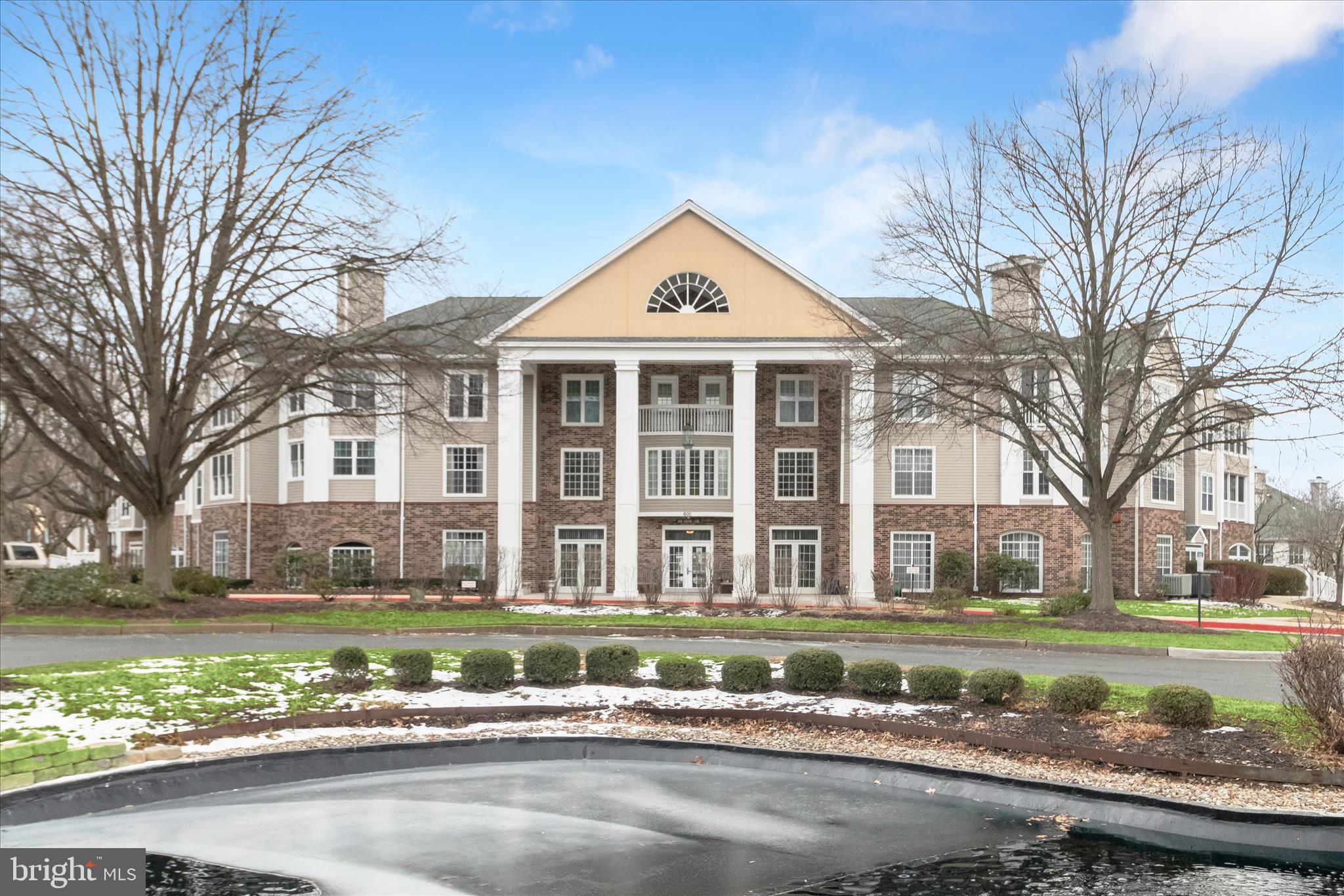 ENGLISH COUNTRY MANOR - Residential