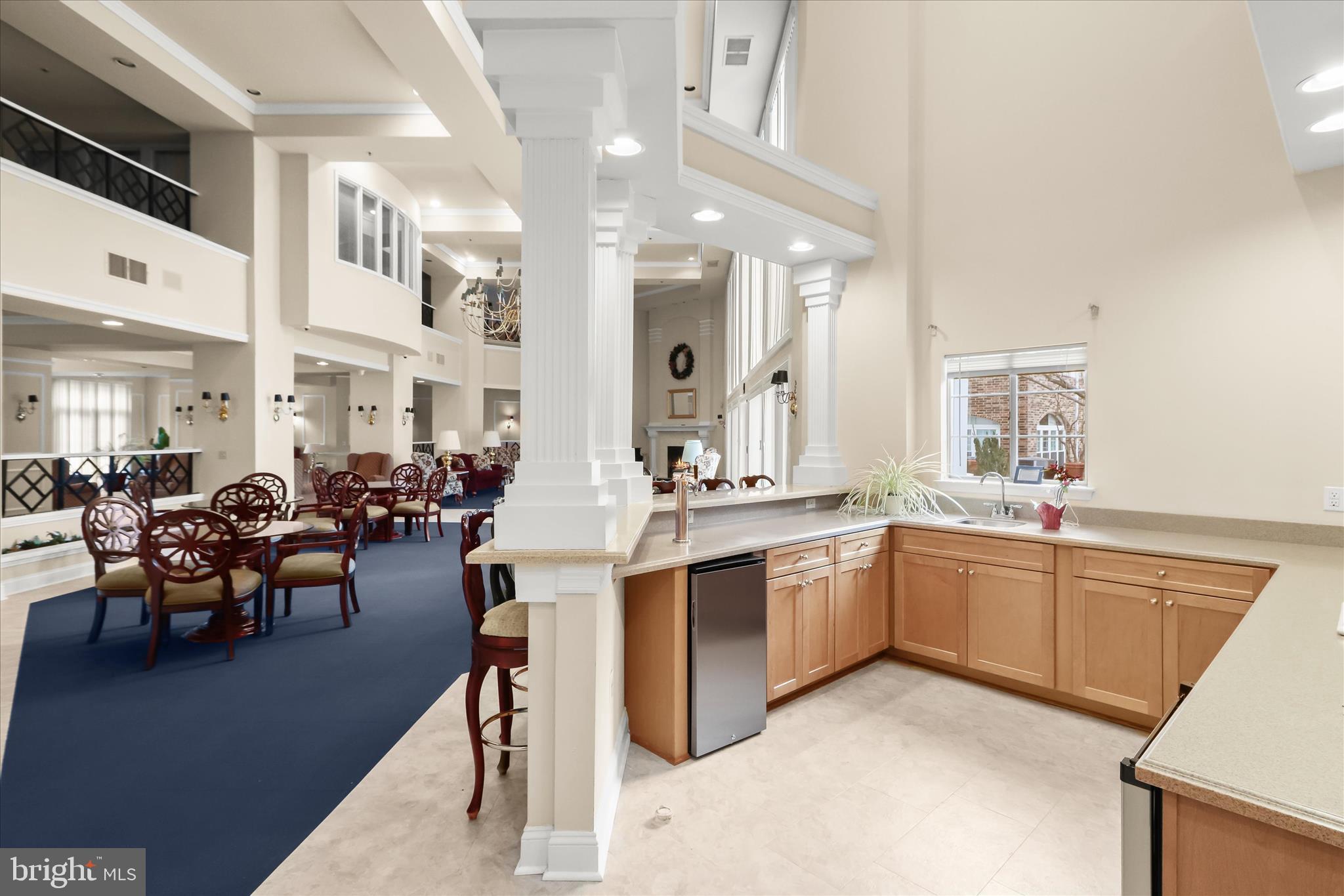 ENGLISH COUNTRY MANOR - Residential