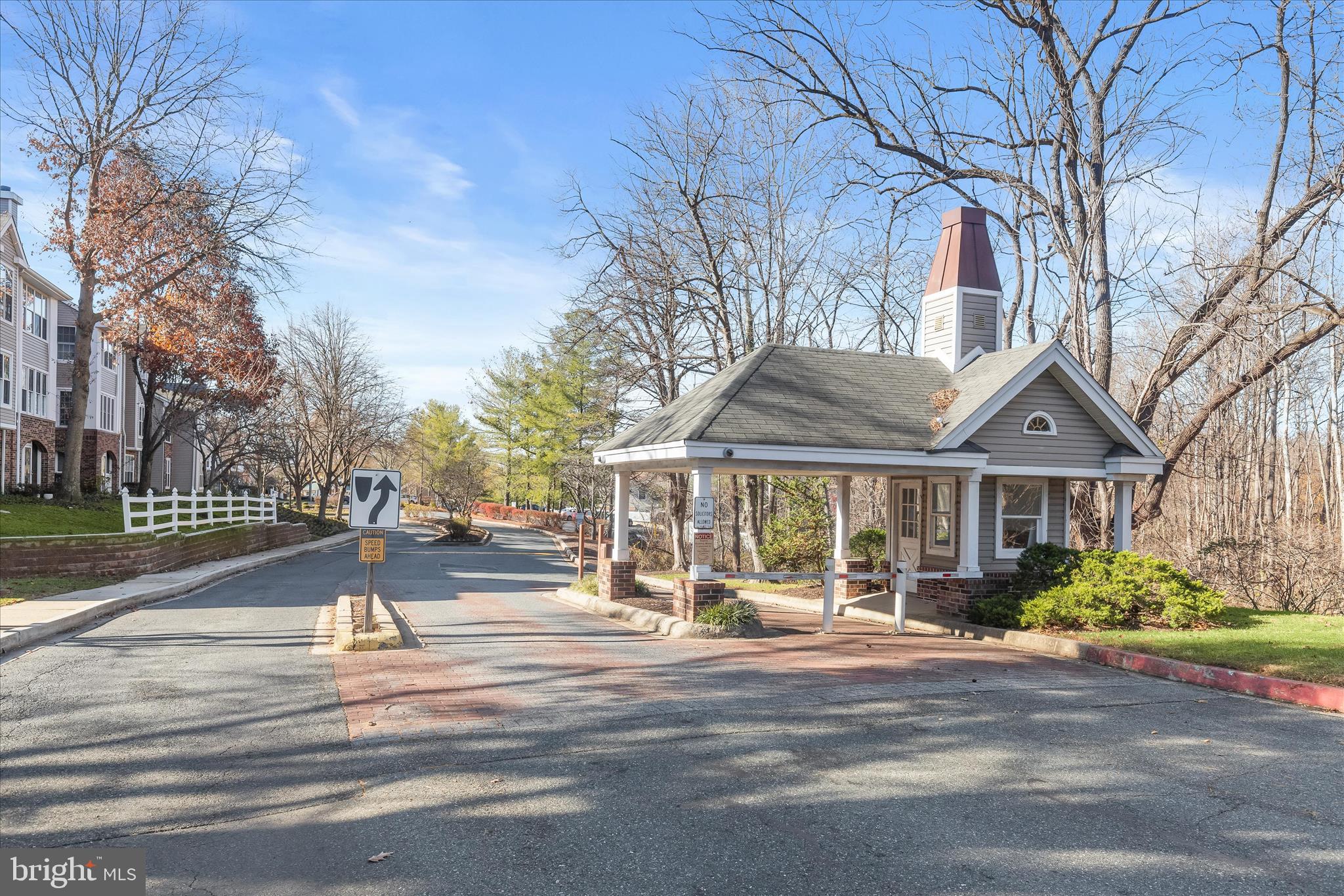 ENGLISH COUNTRY MANOR - Residential