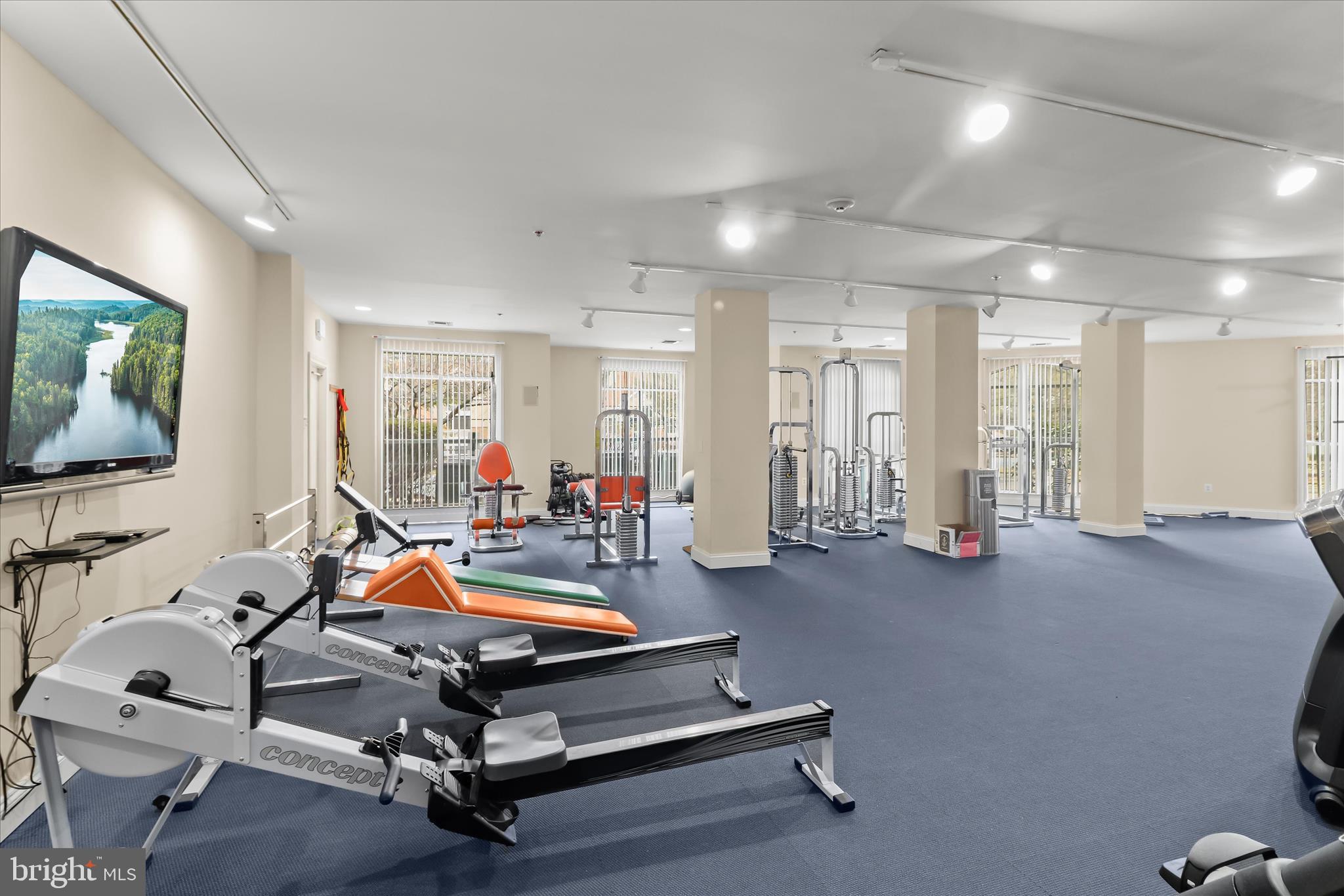 ENGLISH COUNTRY MANOR - Residential