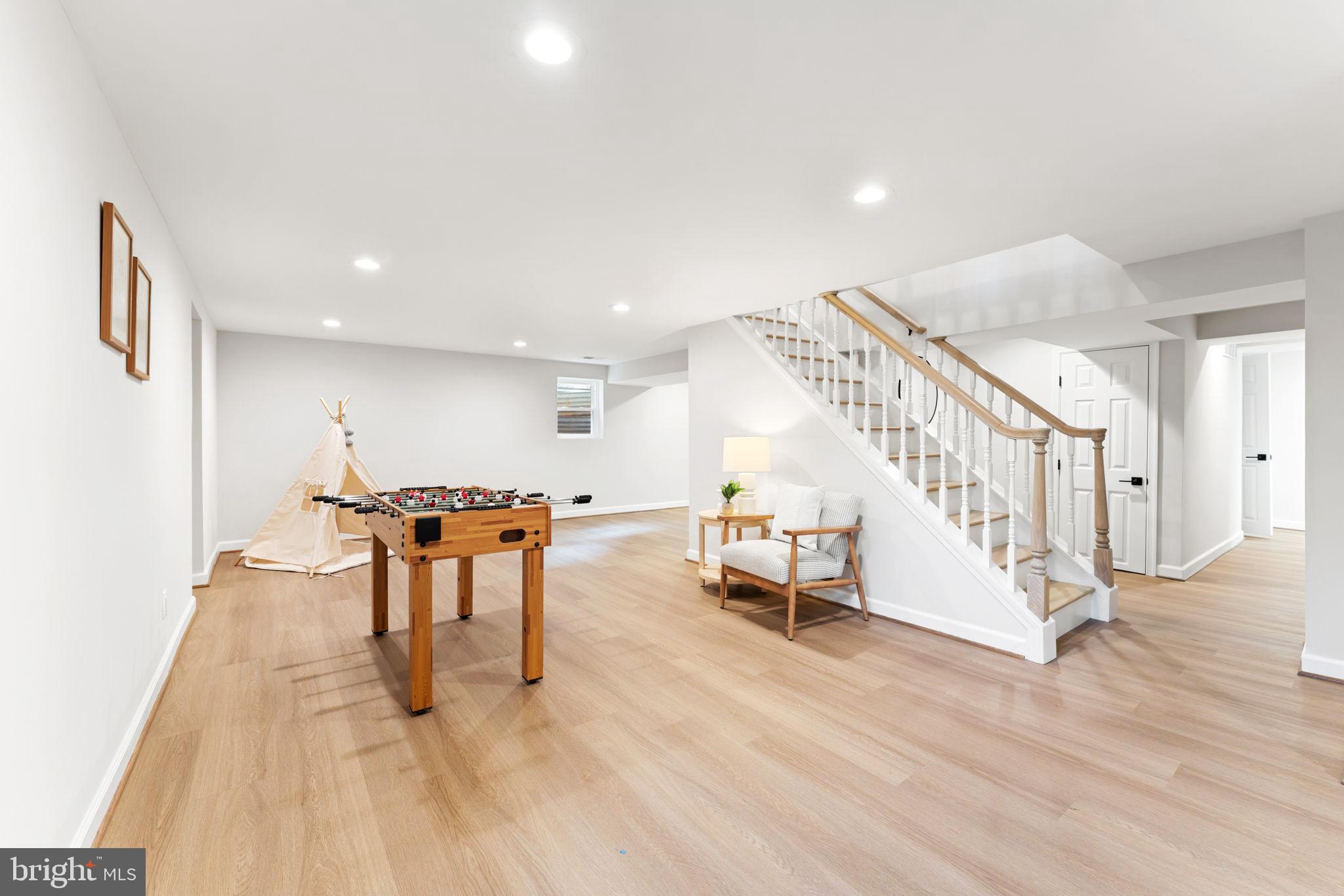 WOODMOOR - Residential