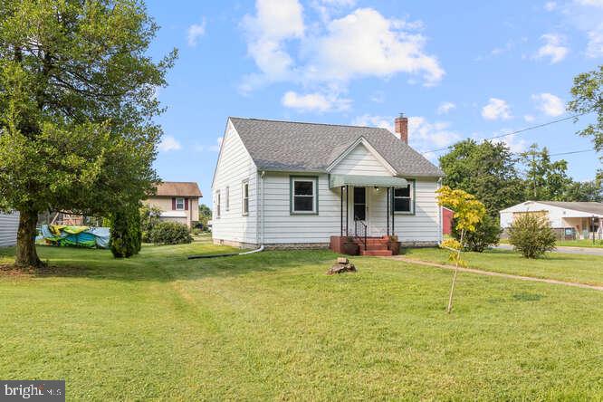 LODGE FOREST MANOR - Residential Lease