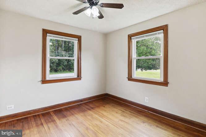 LODGE FOREST MANOR - Residential Lease