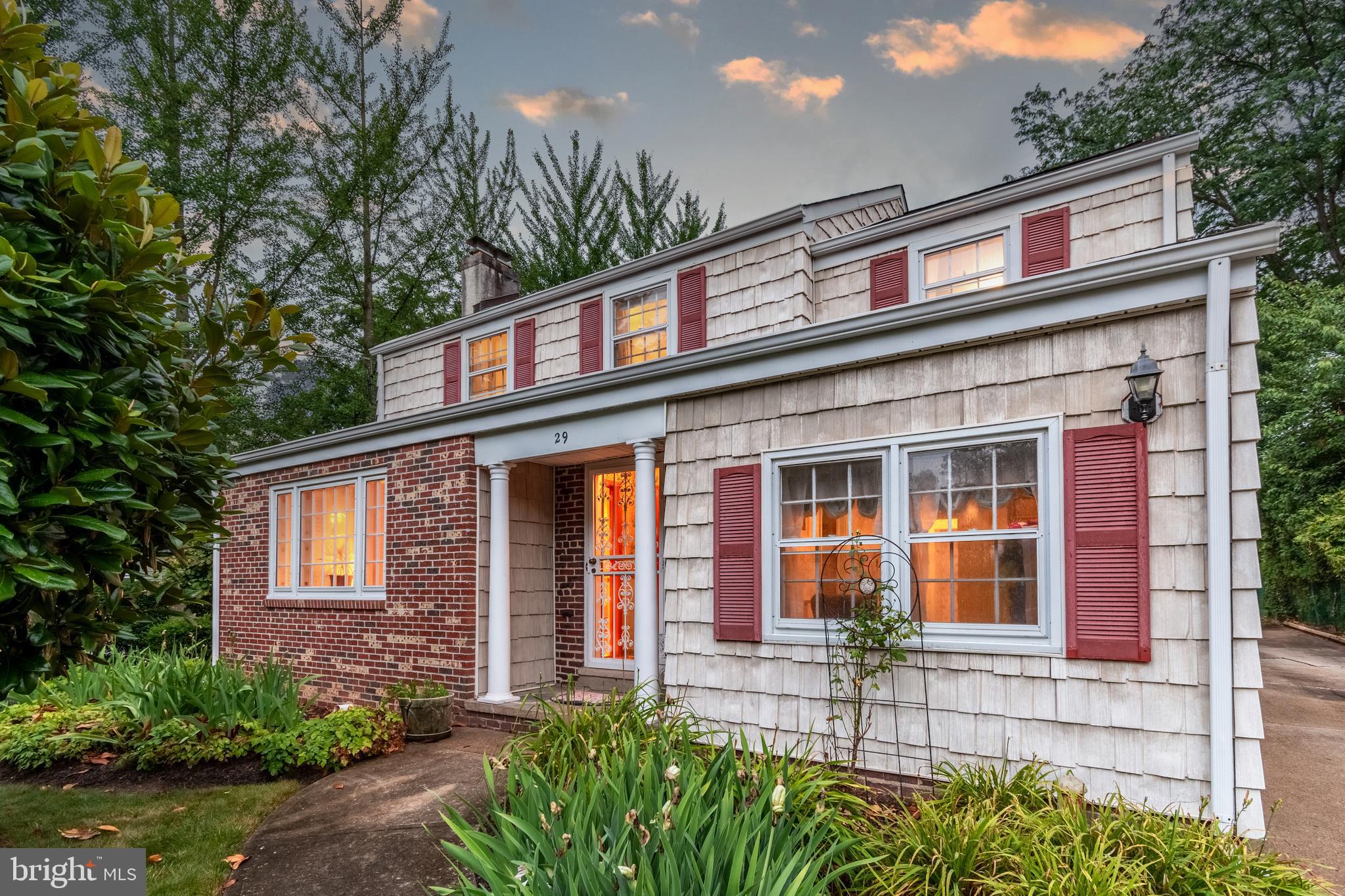 29 CLEMENT AVENUE