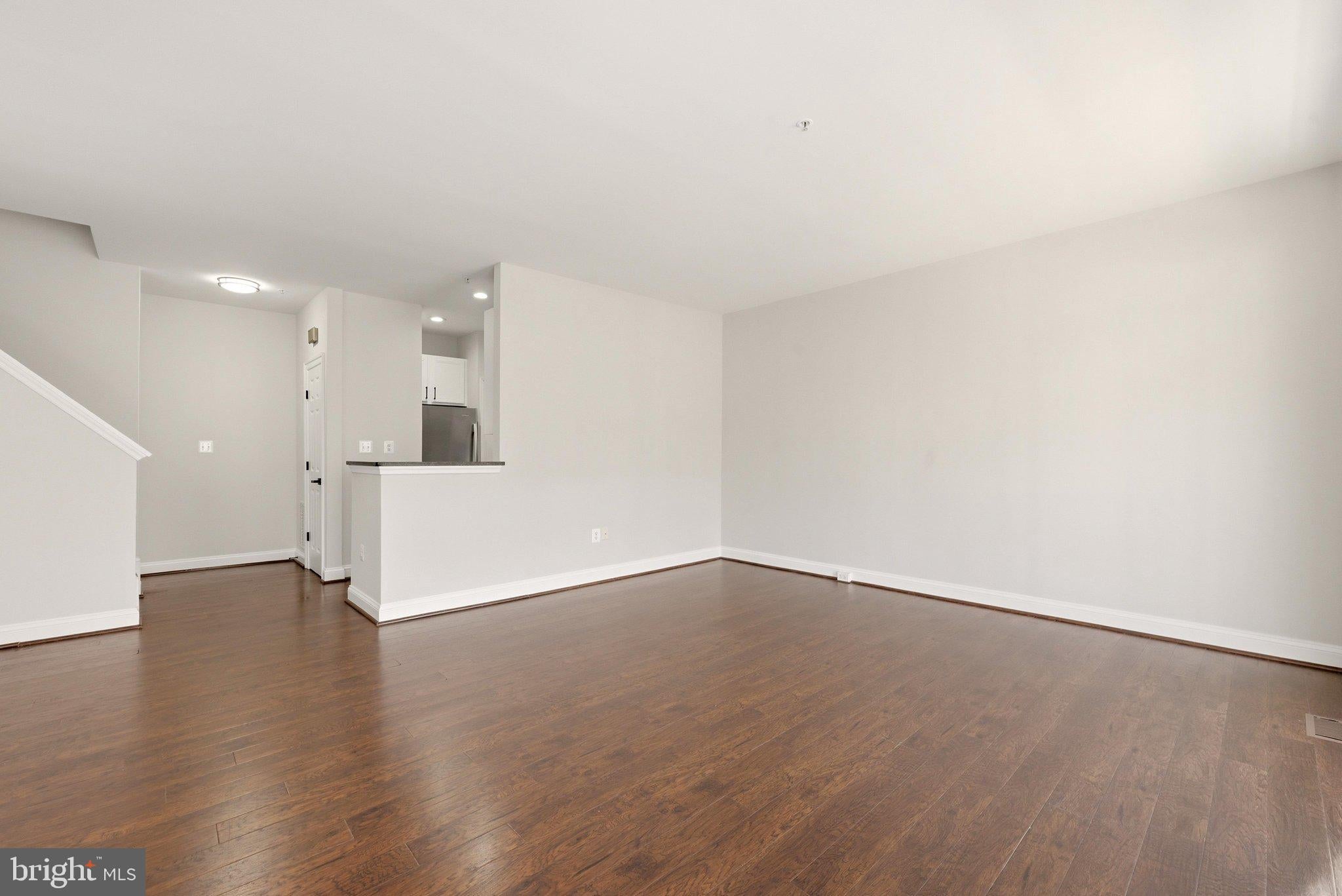 46368 UTICA SQUARE 60