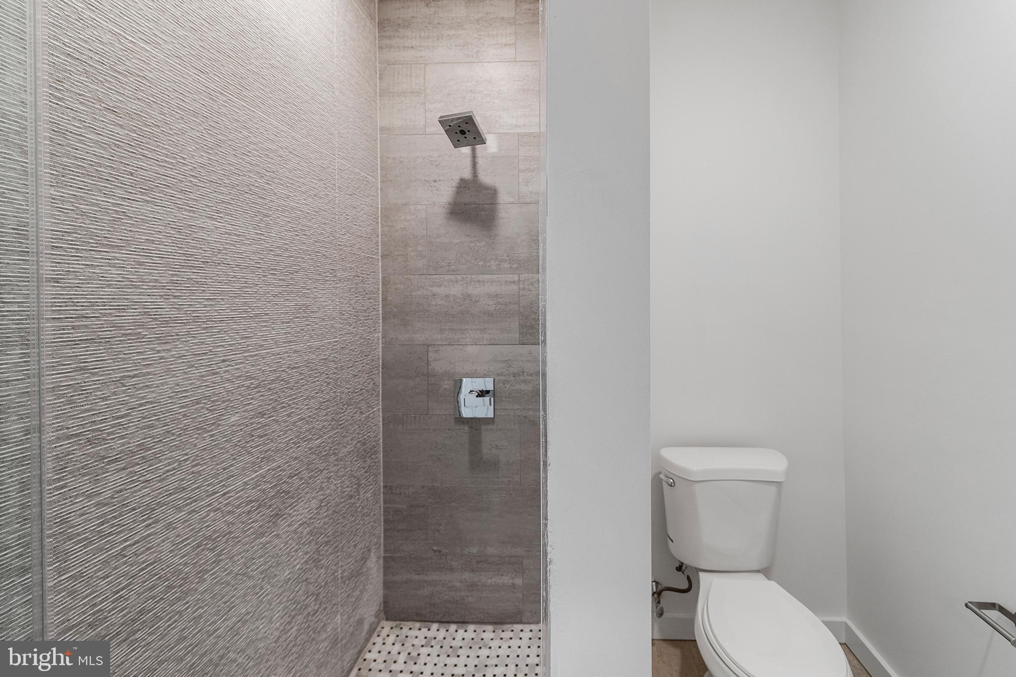 RITTENHOUSE SQUARE - Commercial Sale