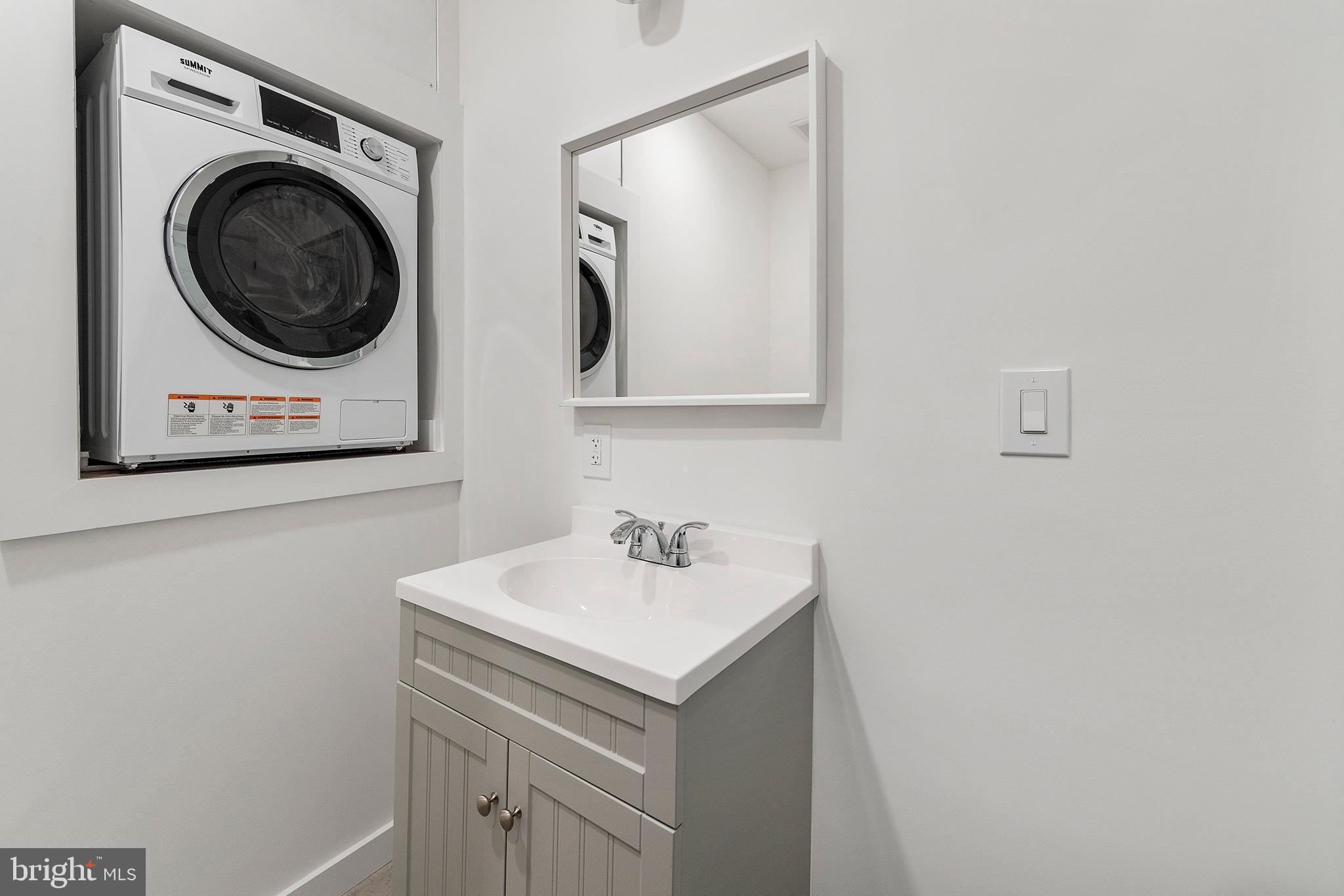 RITTENHOUSE SQUARE - Commercial Sale