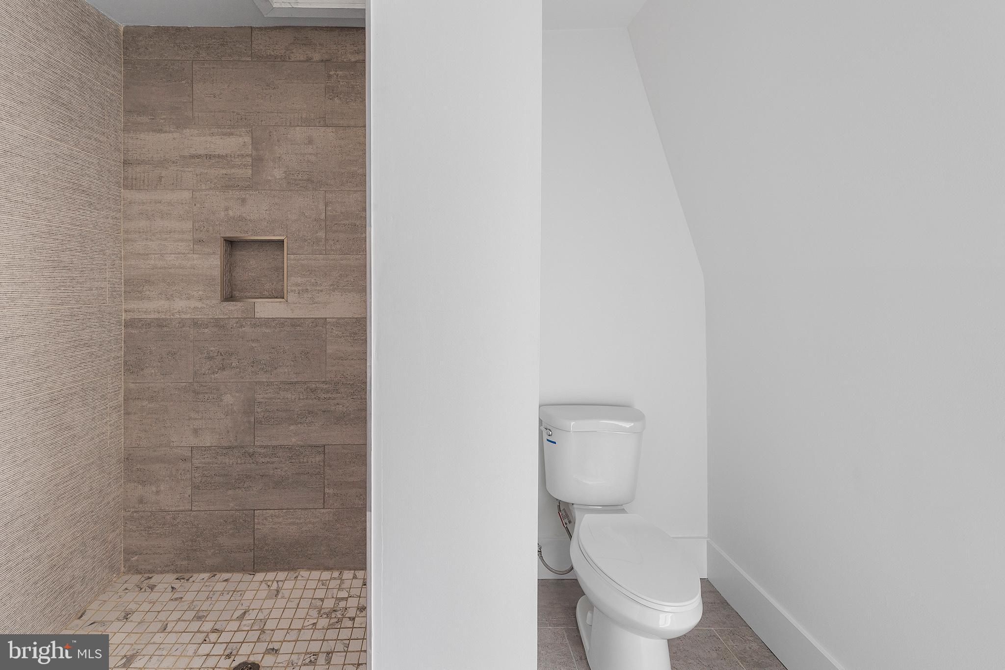 RITTENHOUSE SQUARE - Commercial Sale