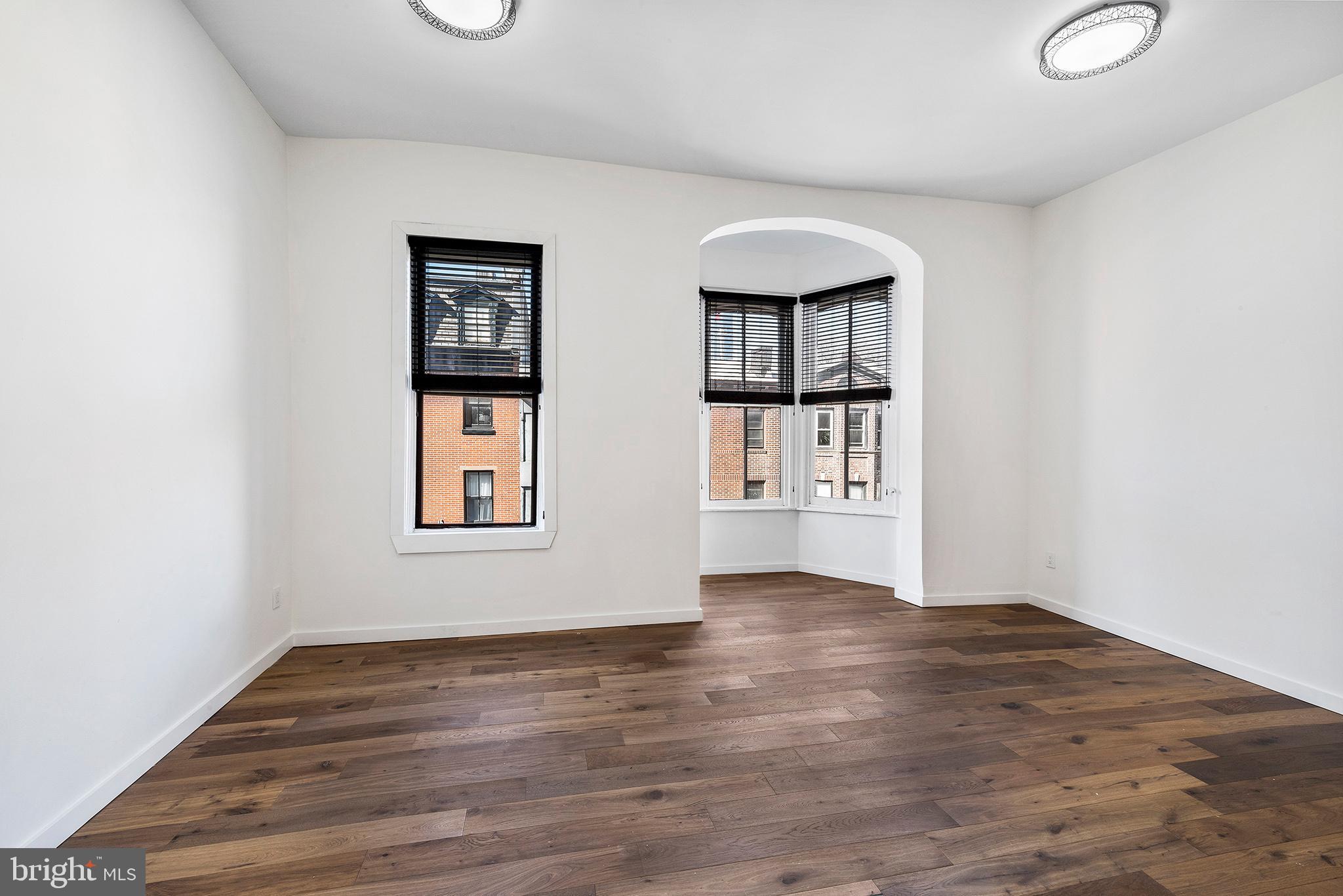 RITTENHOUSE SQUARE - Commercial Sale