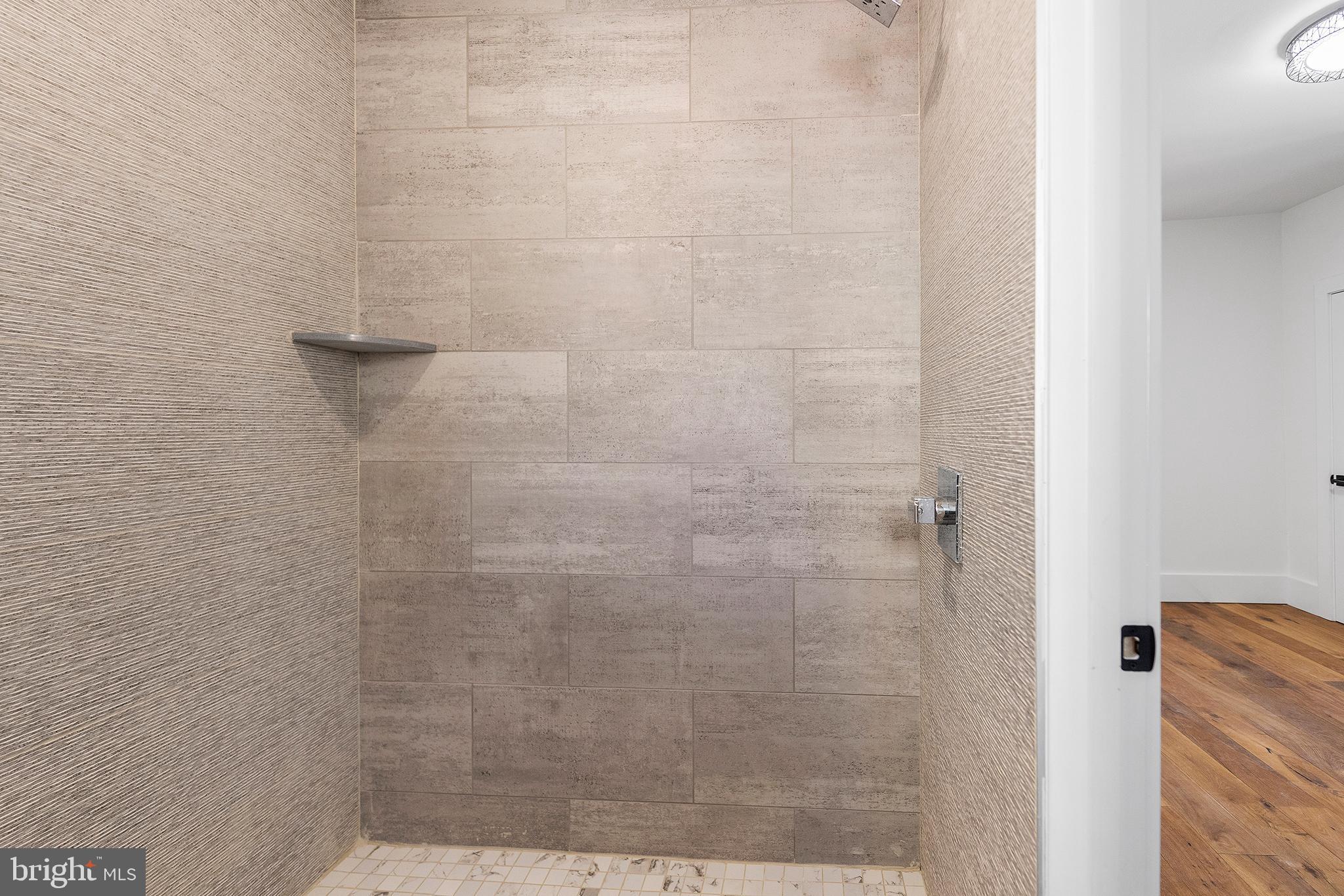 RITTENHOUSE SQUARE - Commercial Sale