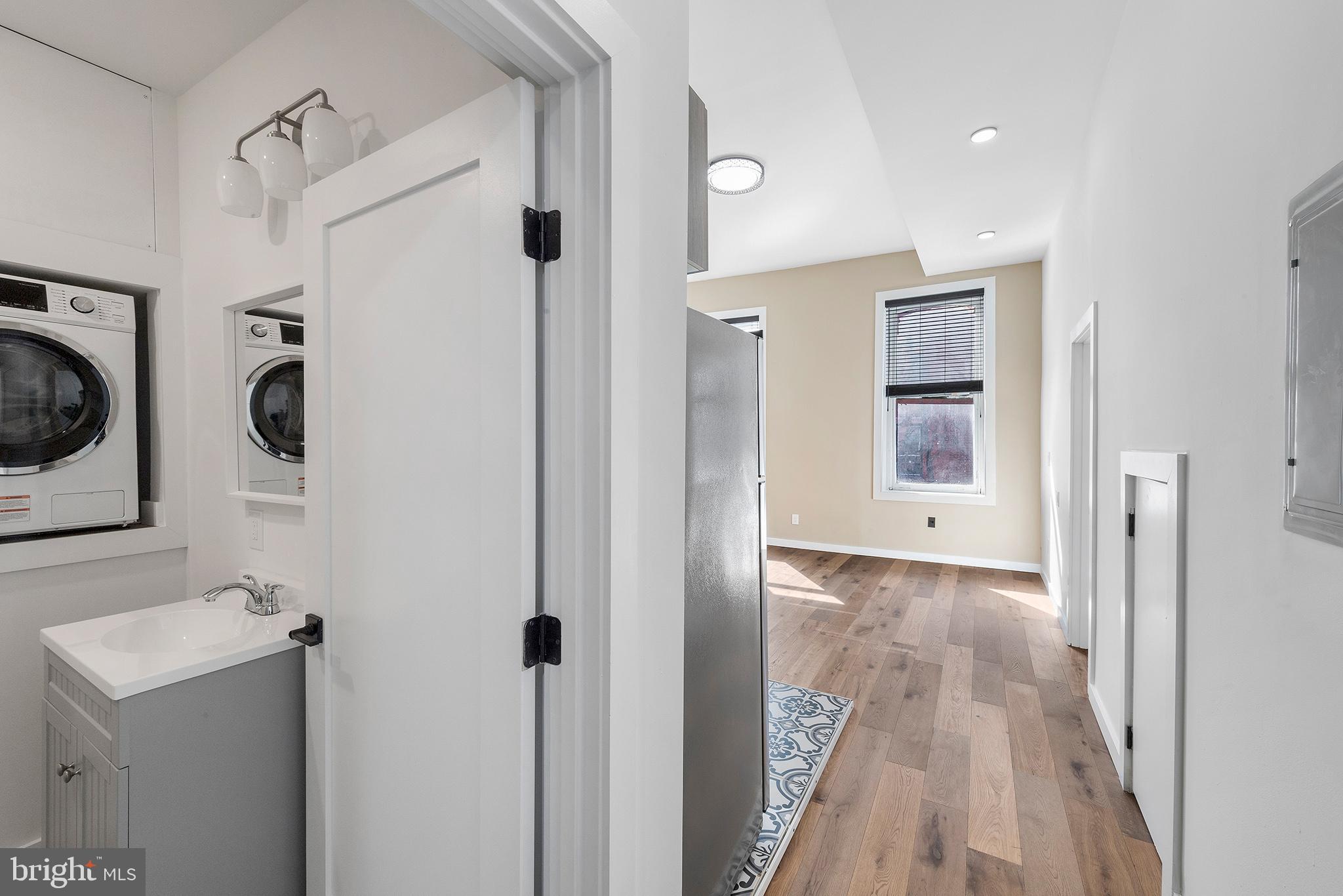 RITTENHOUSE SQUARE - Commercial Sale