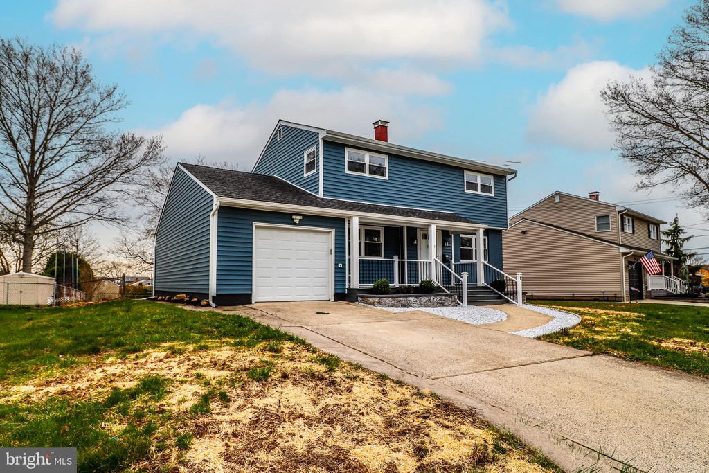 Photo of 7 Walt Whitman Way, HAMILTON, NJ 08690 (MLS # NJME2069068)