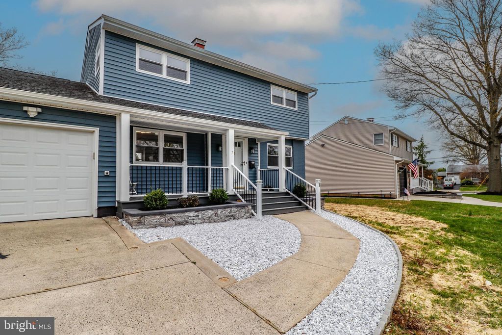 Photo of 7 Walt Whitman Way, HAMILTON, NJ 08690 (MLS # NJME2069068)