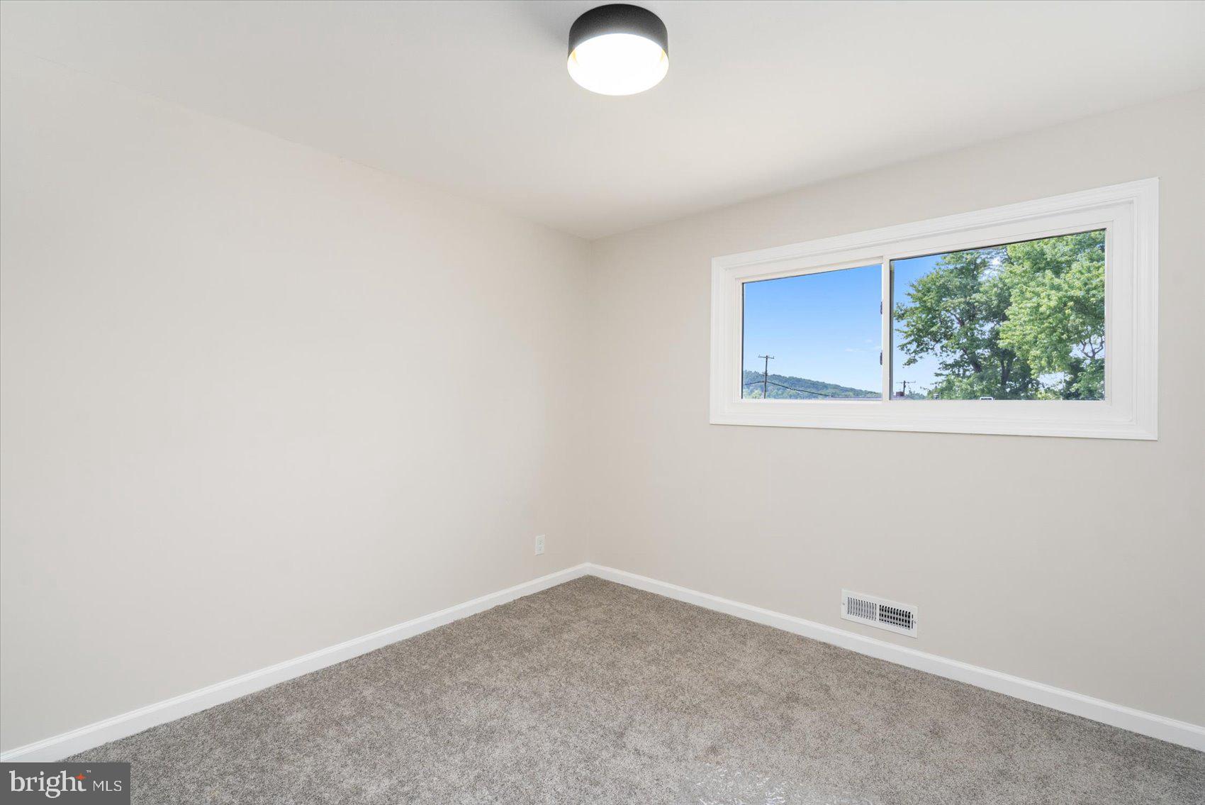 LUTHERVILLE - Residential