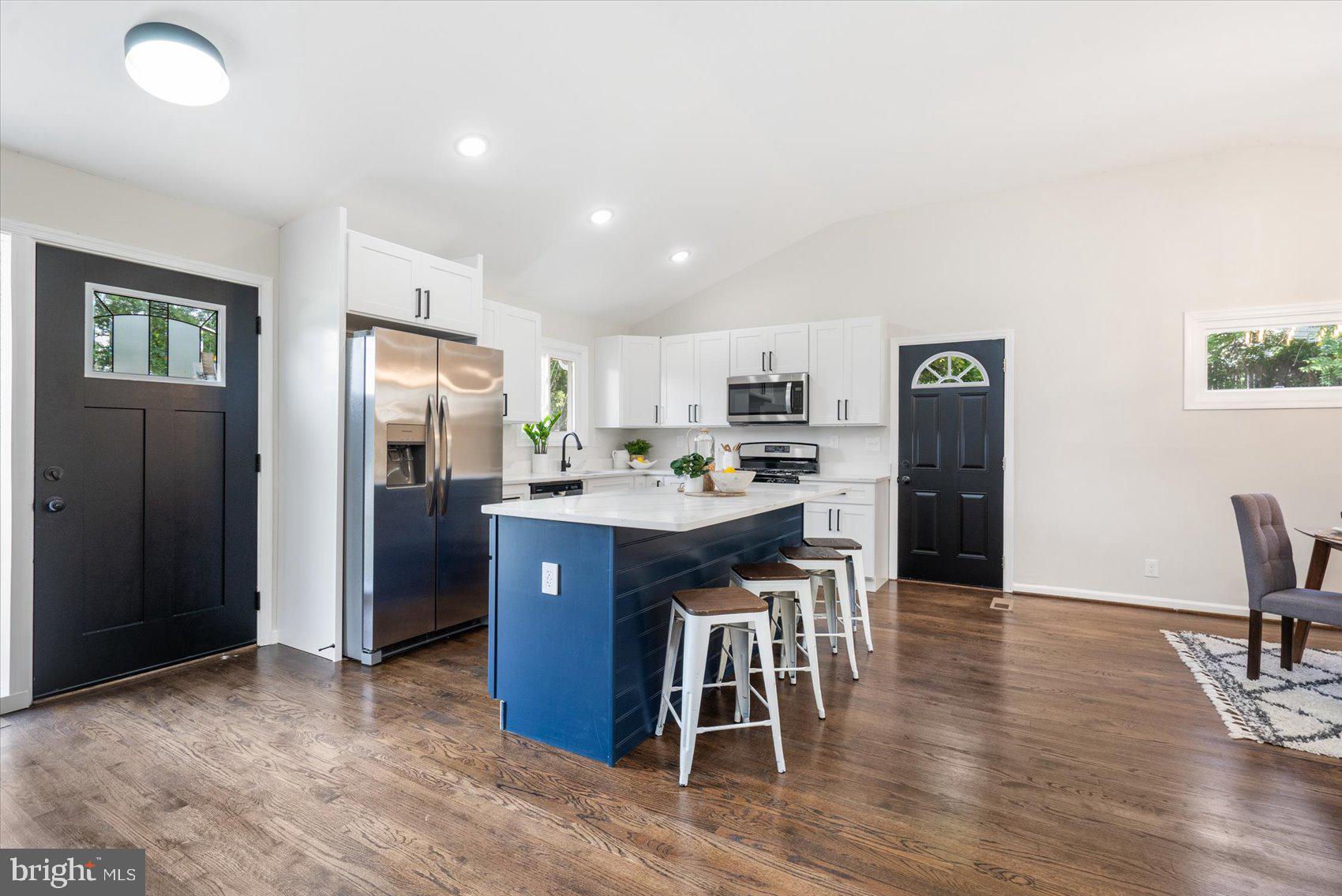 LUTHERVILLE - Residential