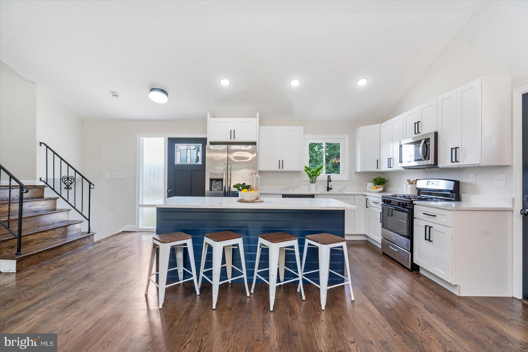 LUTHERVILLE - Residential