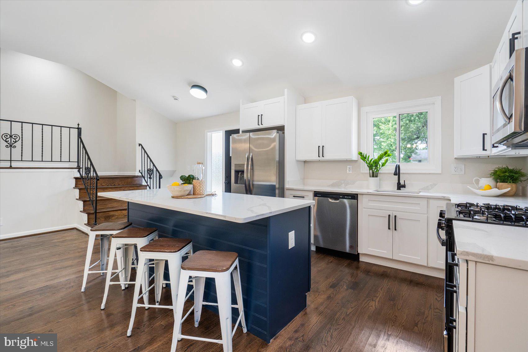 LUTHERVILLE - Residential