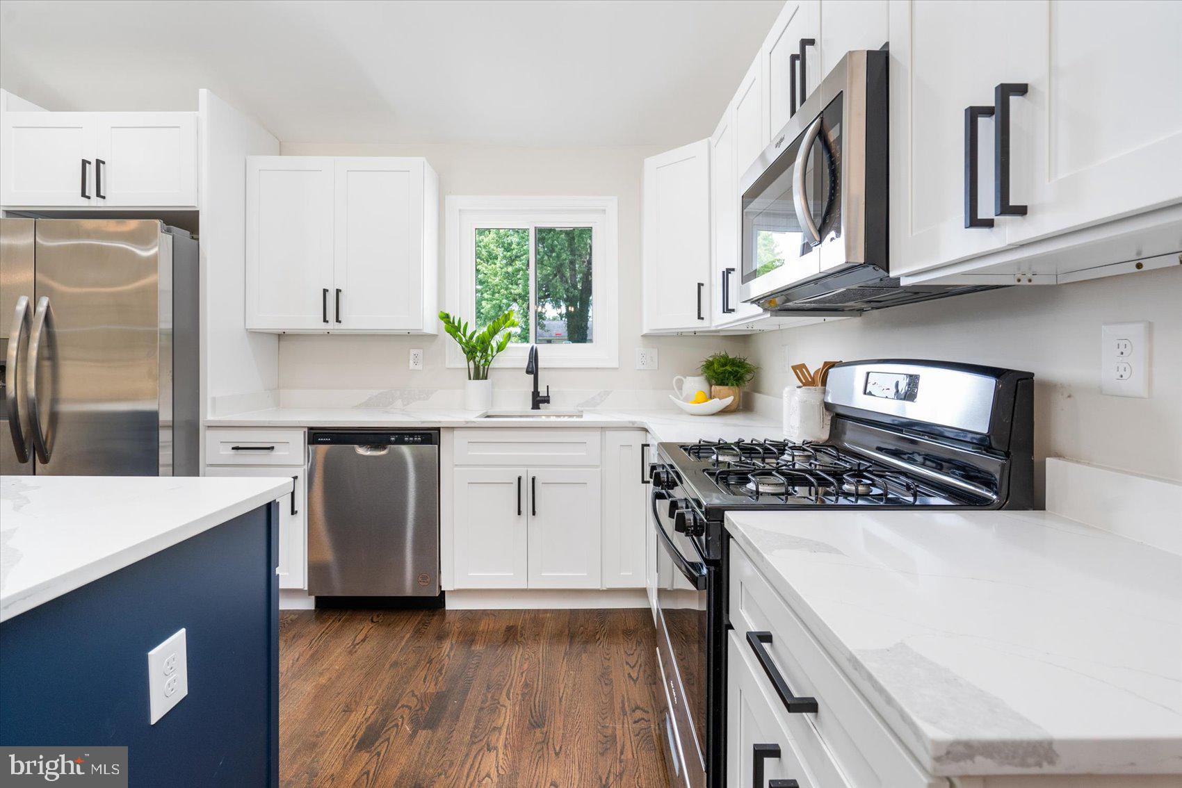 LUTHERVILLE - Residential