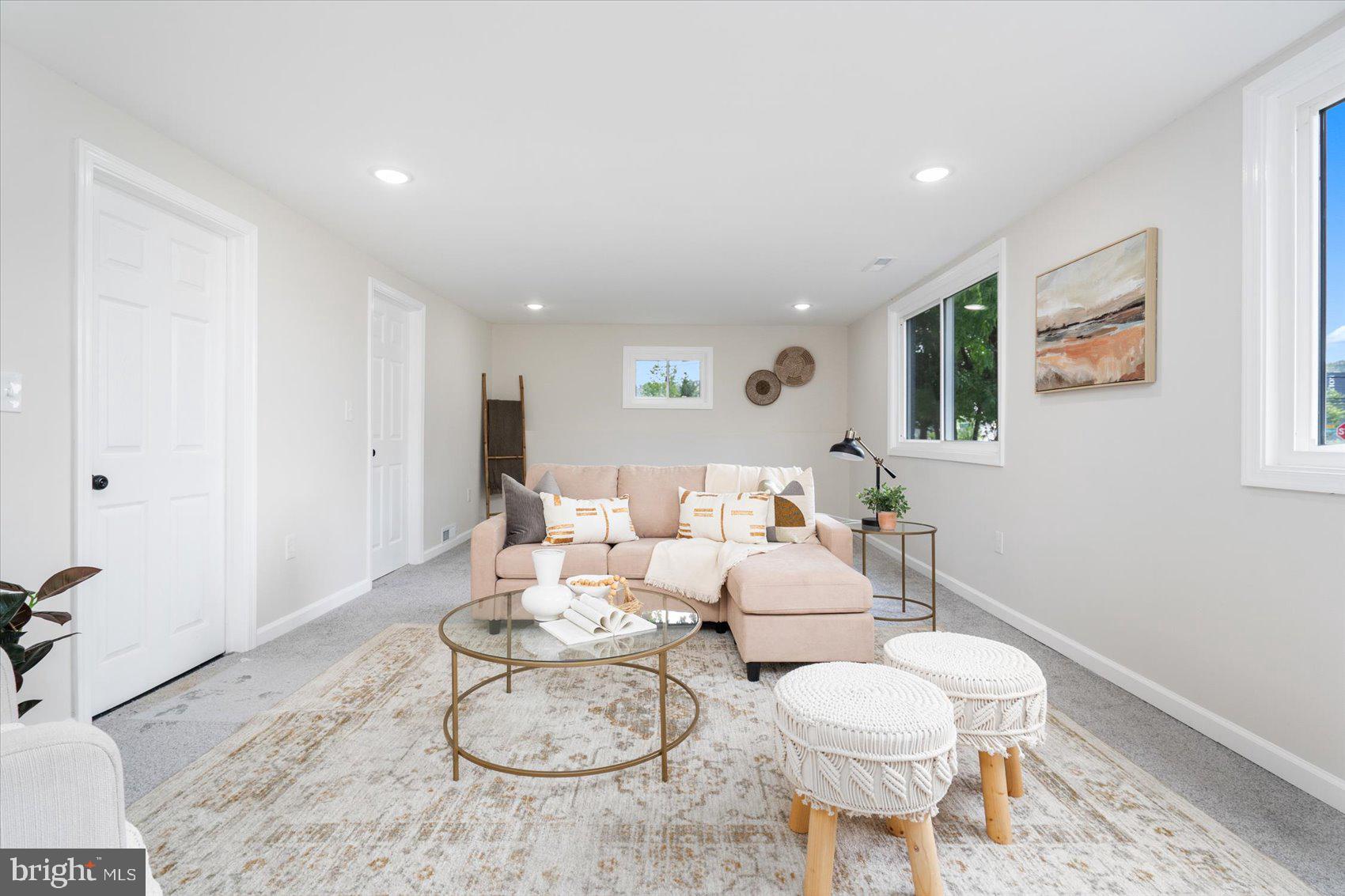 LUTHERVILLE - Residential